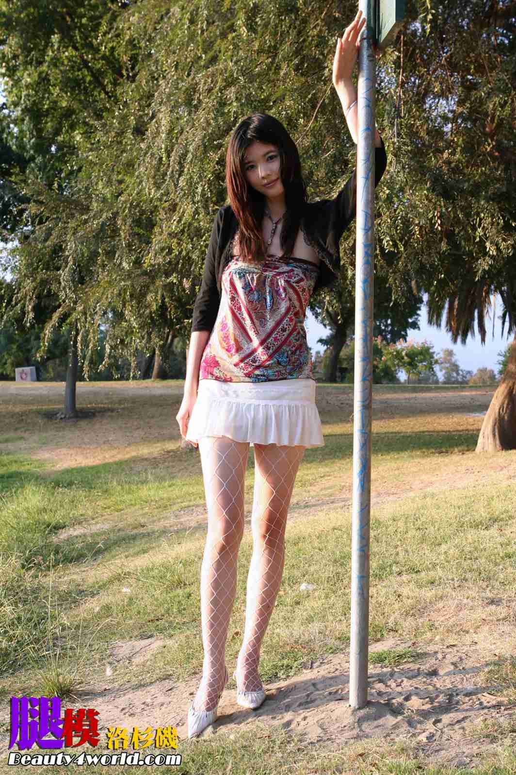 [BeautyLeg] No.035 Arina 在现浏览第12张