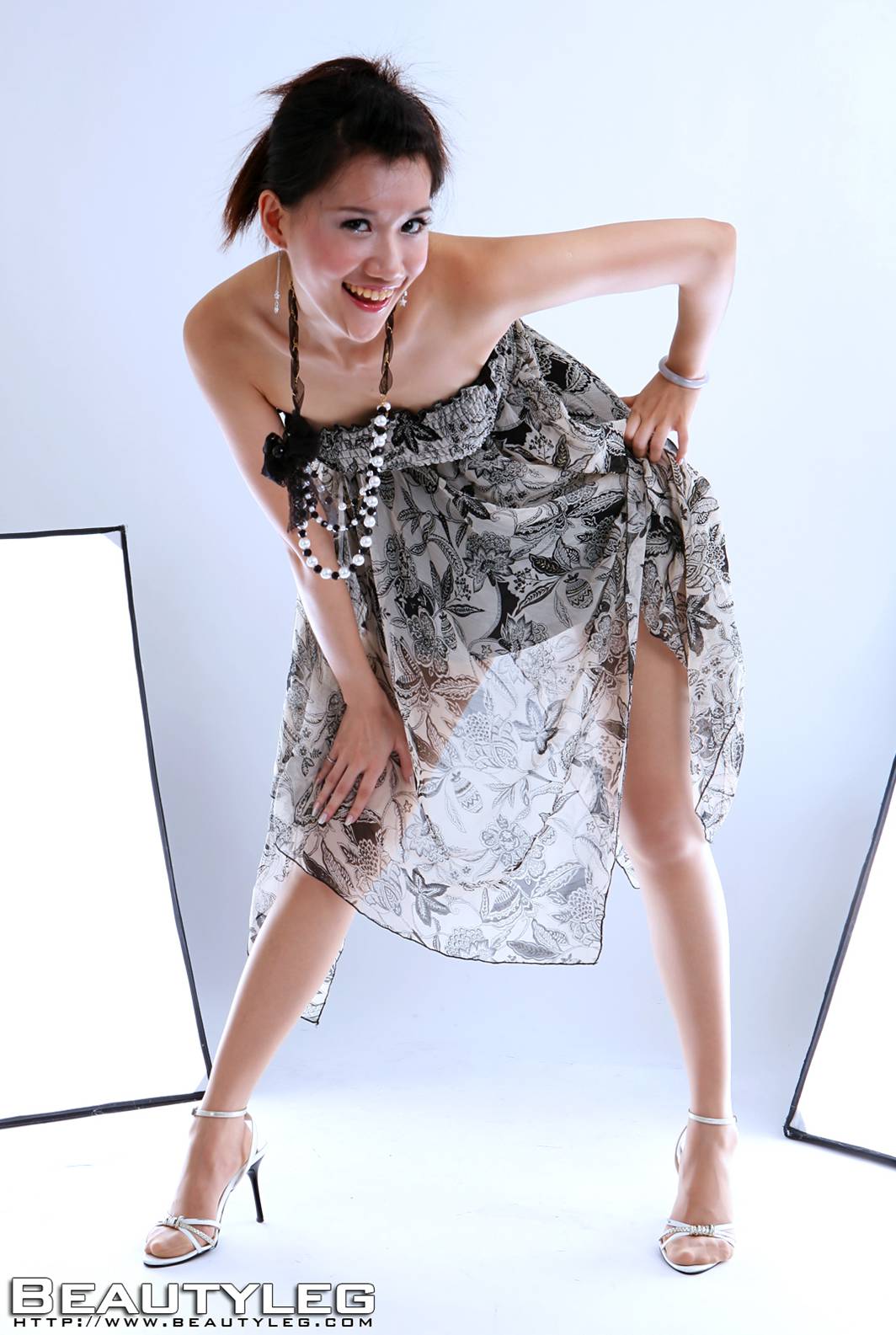 [BeautyLeg] No.084 michelle 在现浏览第19张