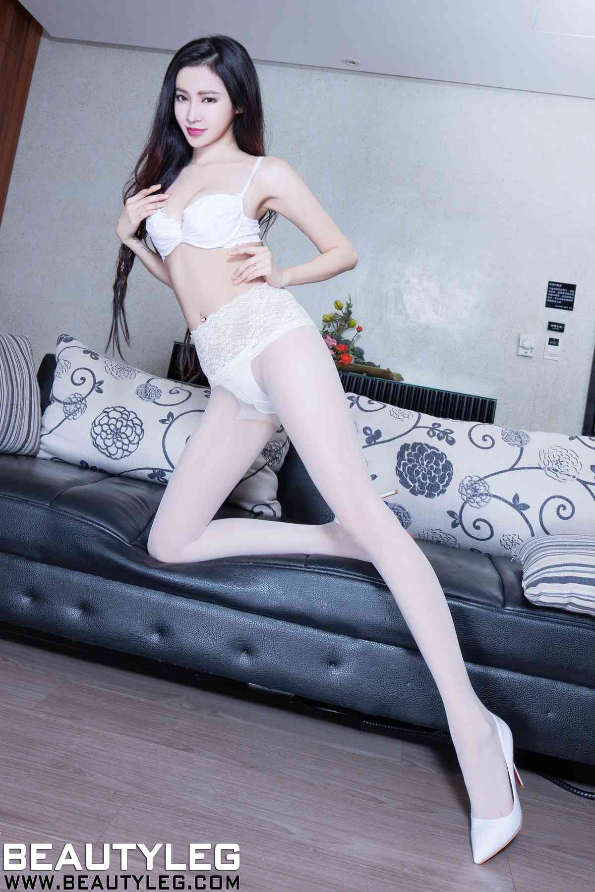 [BeautyLeg] No.1331 Avril [73P]第2张