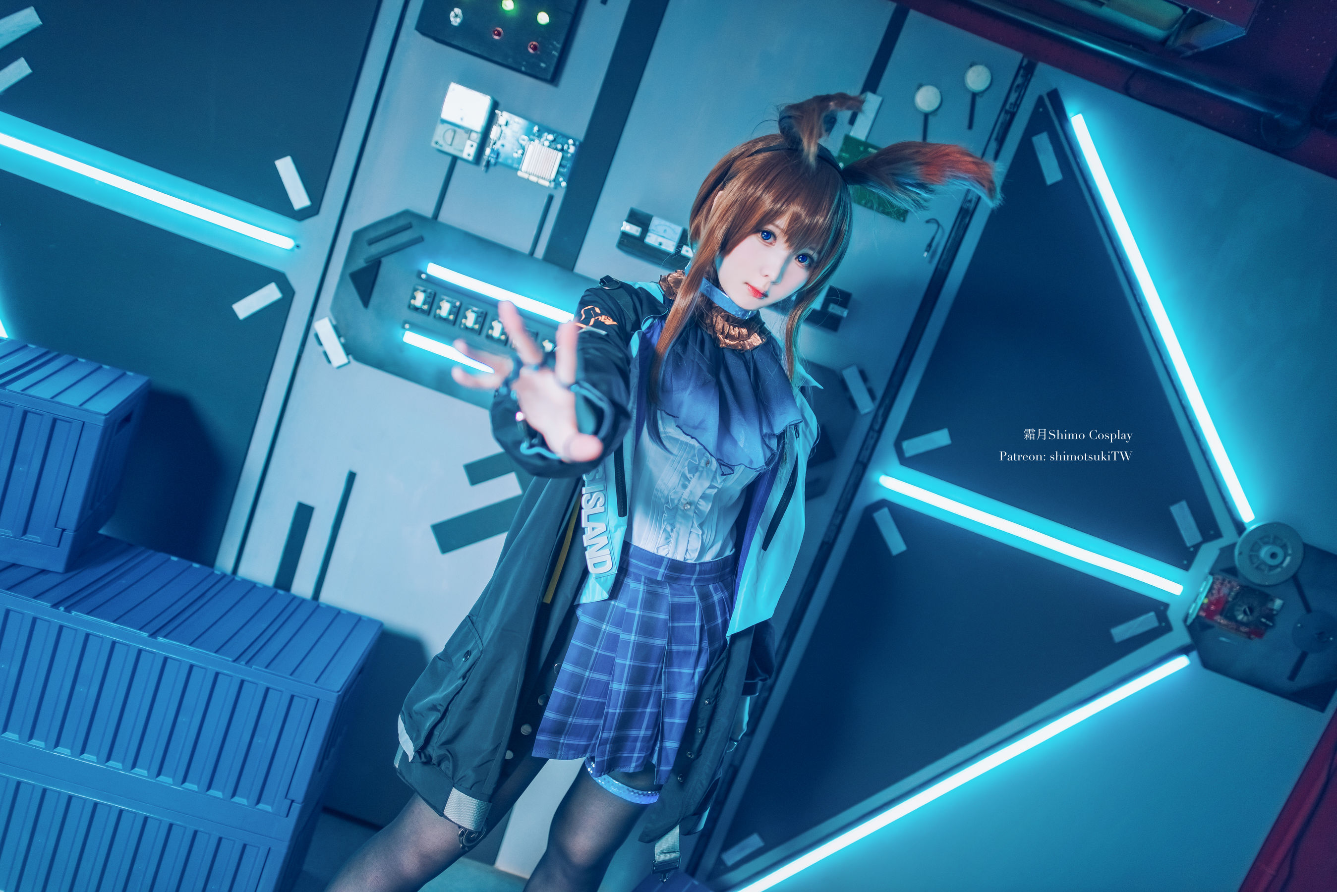 [网红COSER写真] 微博妹纸霜月shimo - 明日方舟 阿米娅第1张