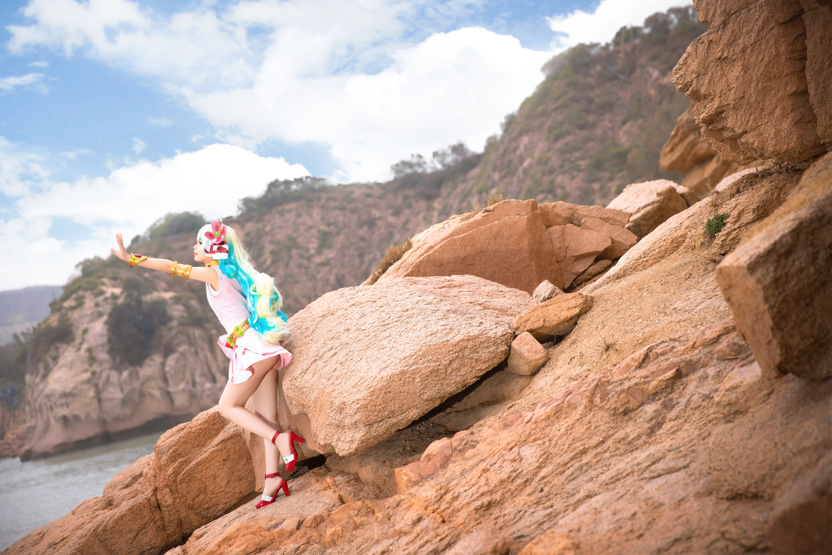 [网红COSER写真] 动漫博主G44不会受伤 - 尼娅第6张