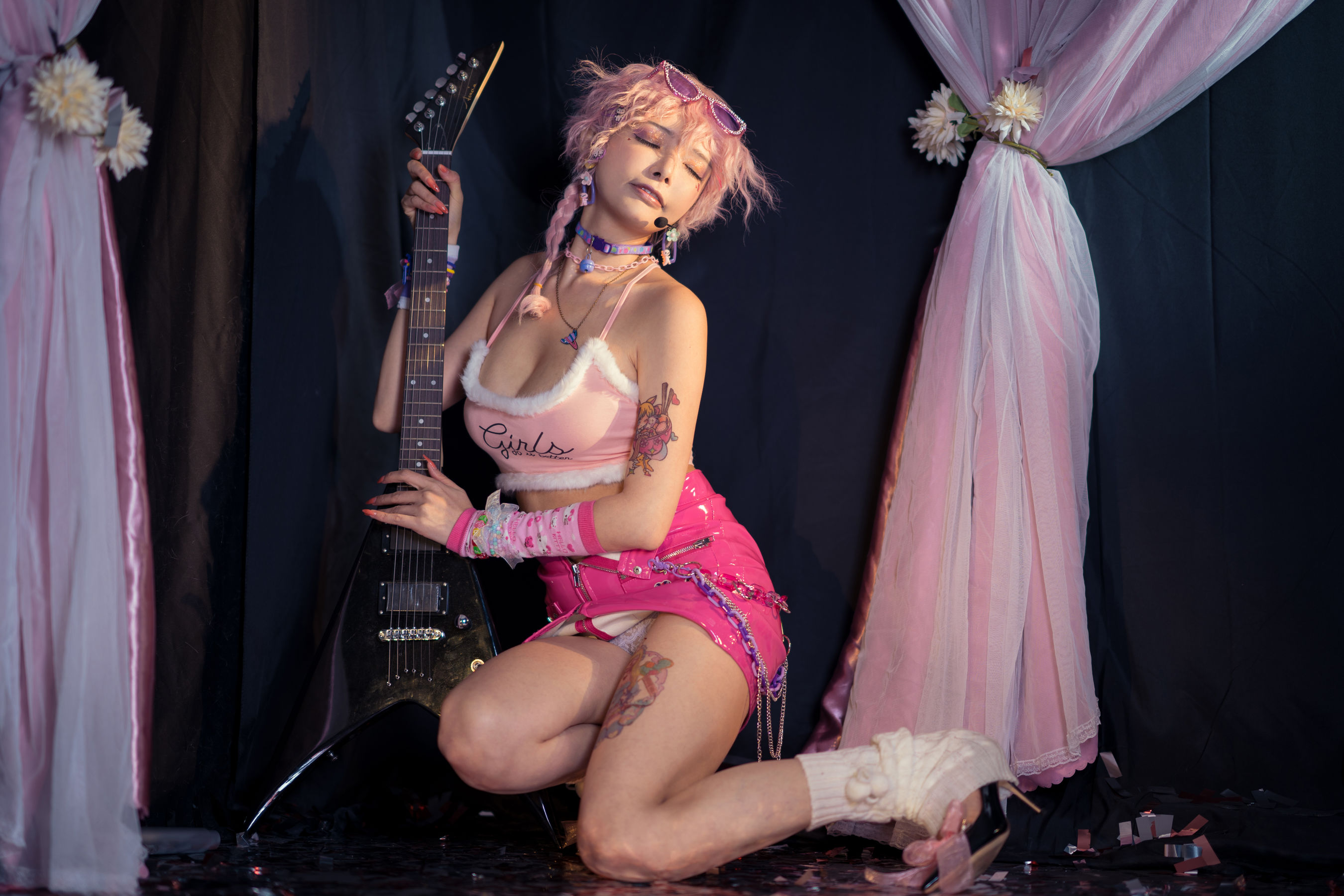 [网红COSER写真] 秋和柯基(夏小秋秋秋) - 小偶像第2张