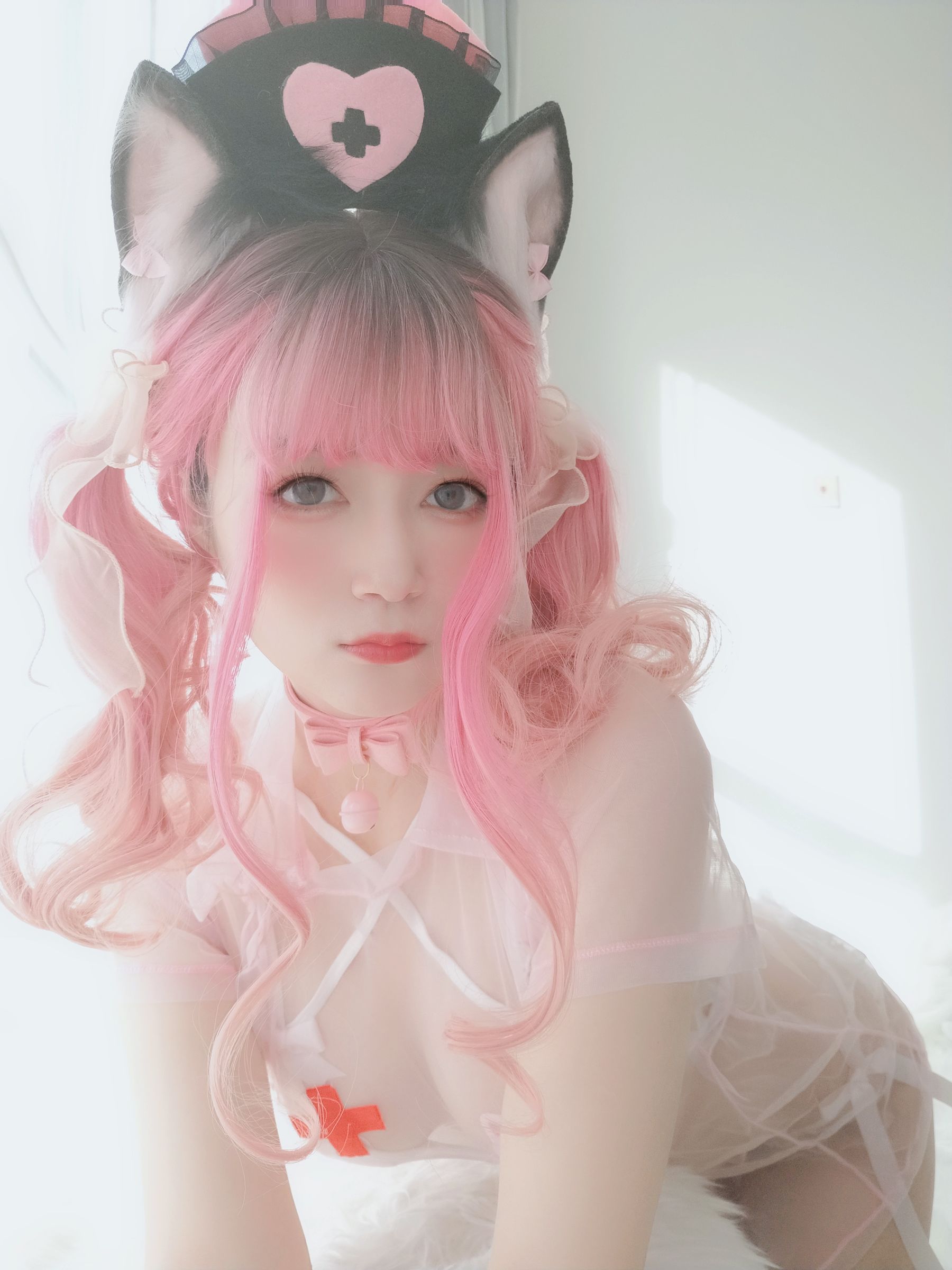 [COS福利] Coser小姐姐白银 - 猫咪护士第12张