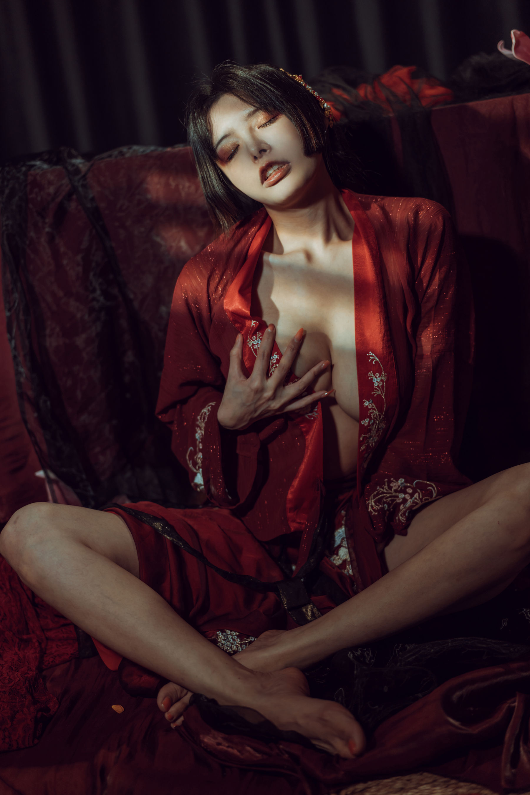 [COS福利] 秋和柯基(夏小秋秋秋) - 昏红帐第18张