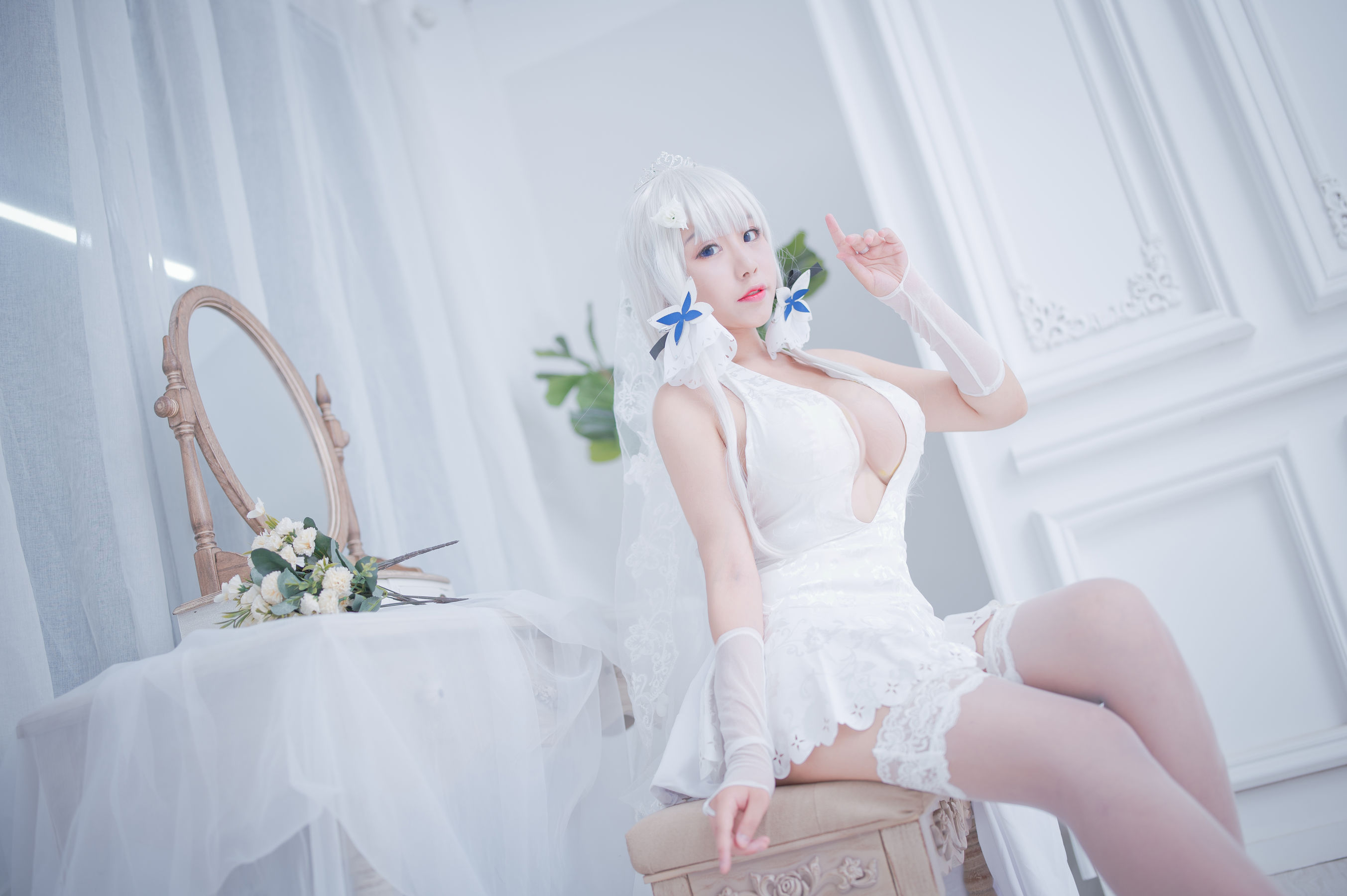 [COS福利] 动漫博主穆零Mu0 - 光辉婚纱第7张