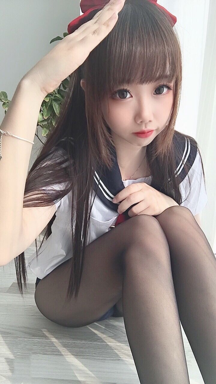 [COS福利] Cos小姐姐雪琪 - 黑丝JK死库水第20张