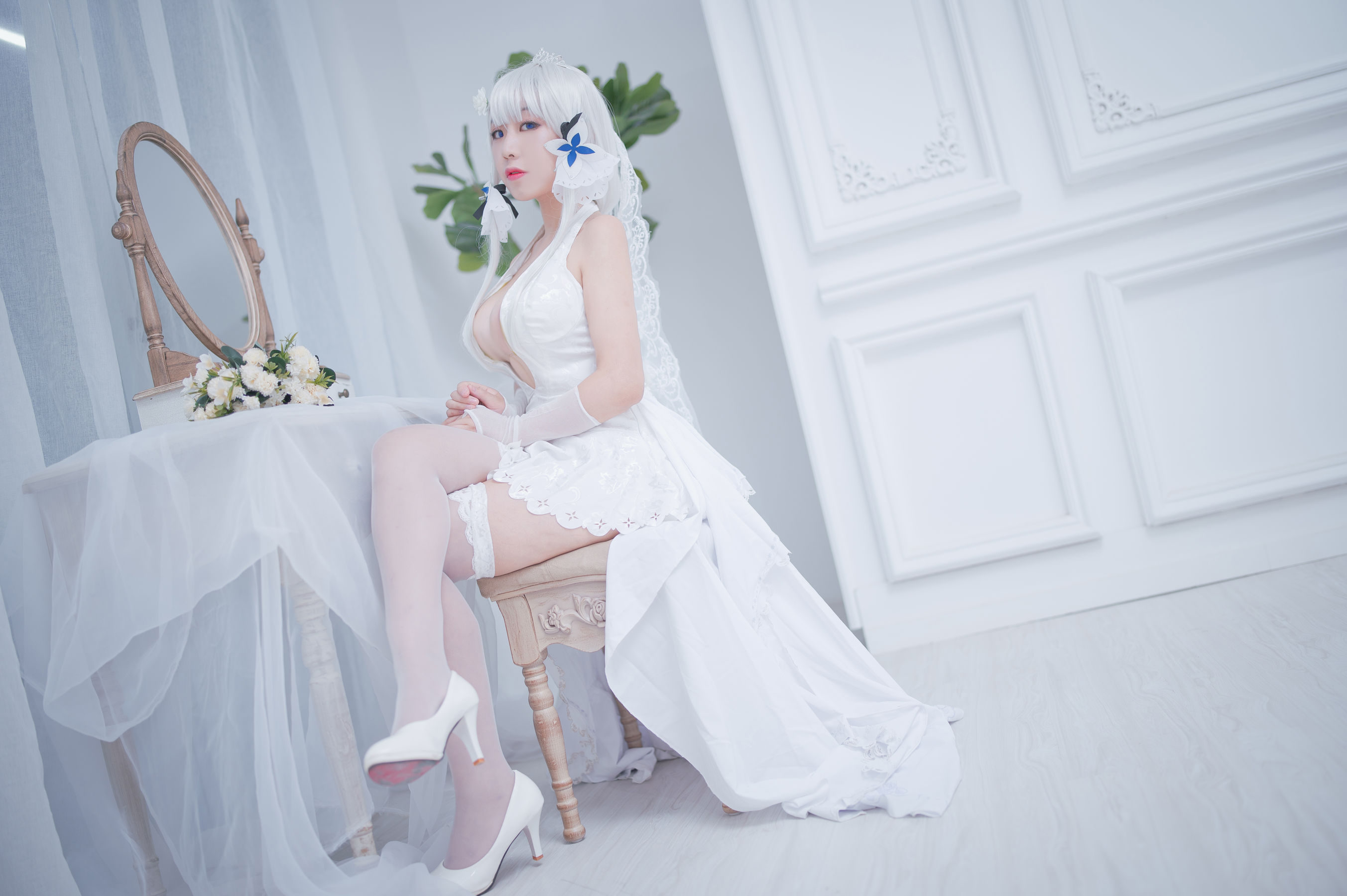 [COS福利] 动漫博主穆零Mu0 - 光辉婚纱第8张