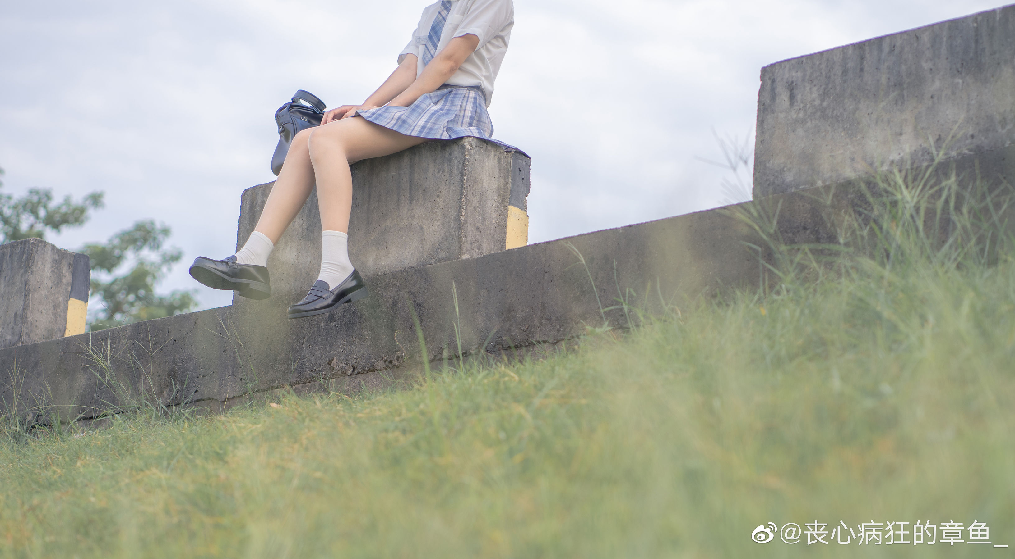 [COS福利] 动漫博主阿了个fifi - JK日常第1张