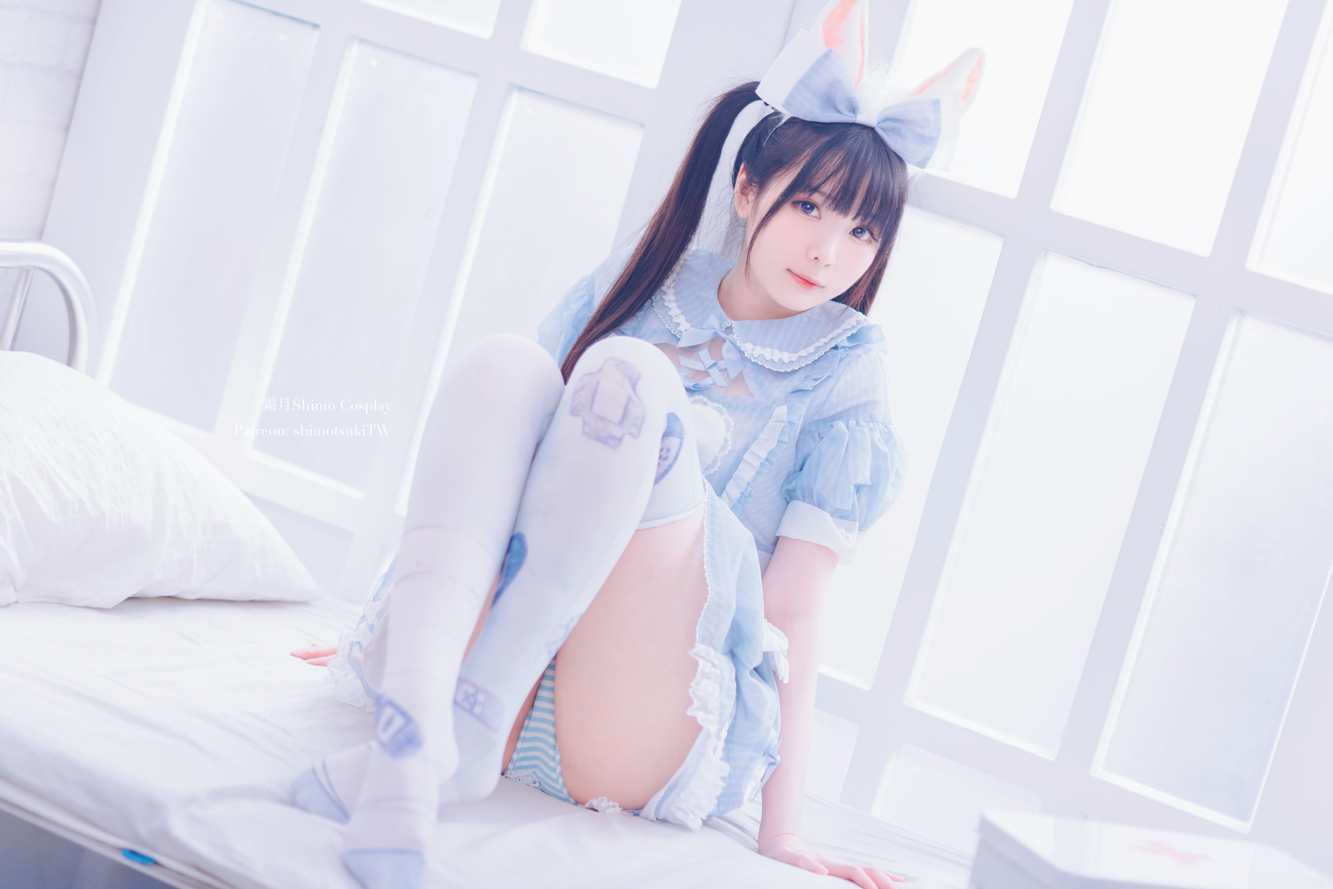 [COS福利] 微博妹纸霜月shimo - 女仆裙第3张