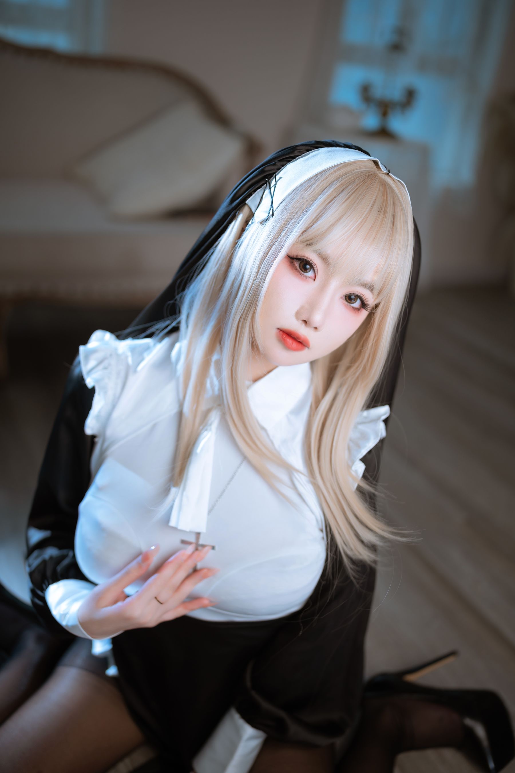 [福利COS] 白嫩美少女鬼畜瑶 - 修女第3张