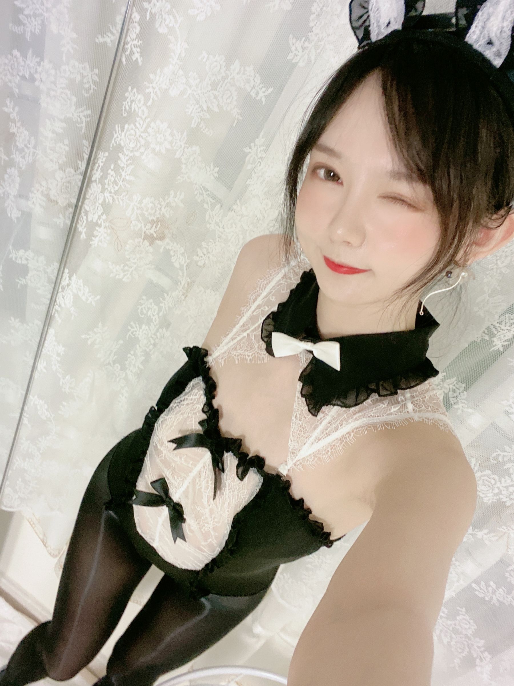 [福利COS] 51酱 - 油光袜第3张