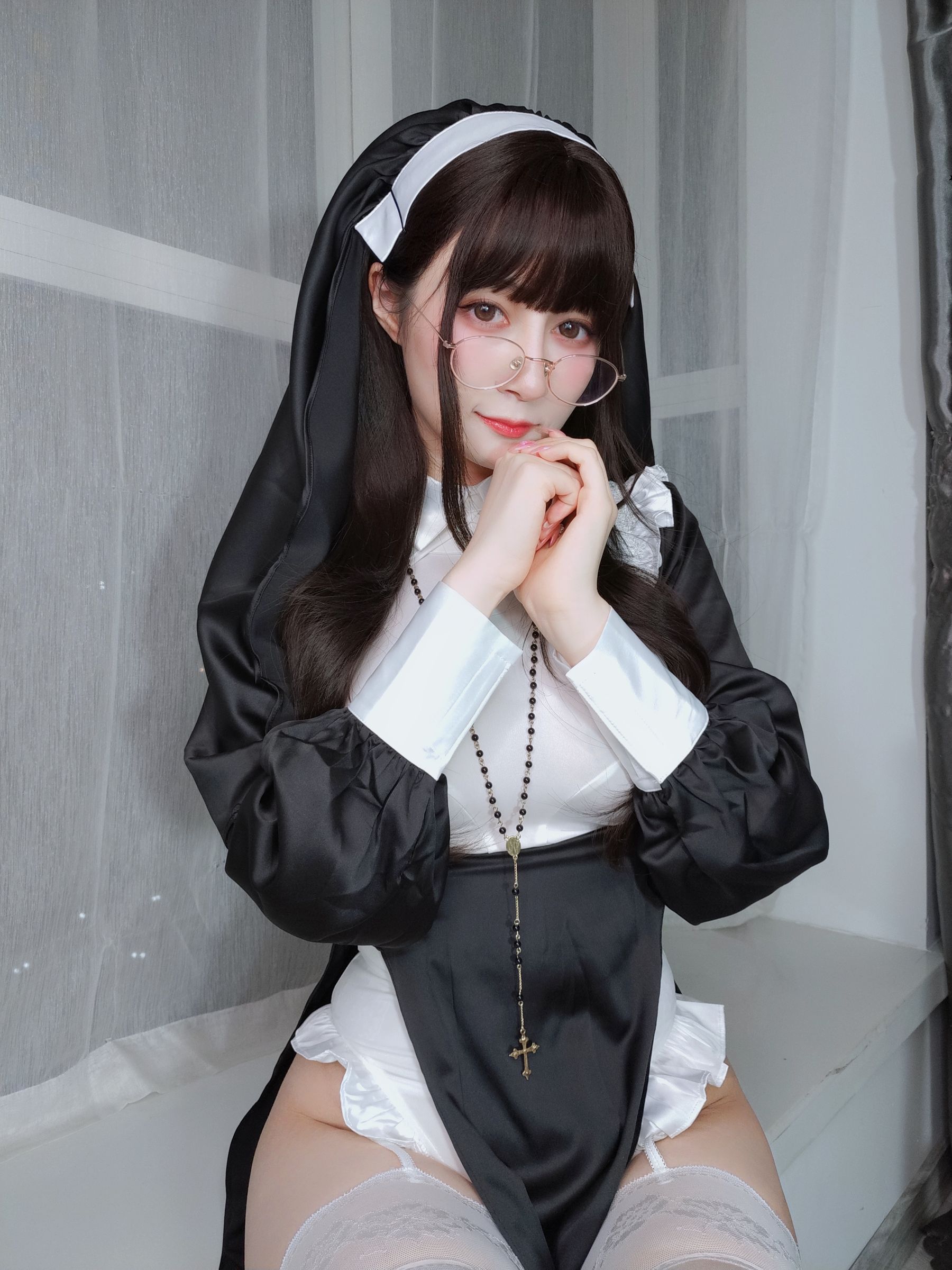 [福利COS] Coser小姐姐白银 - 修女第3张