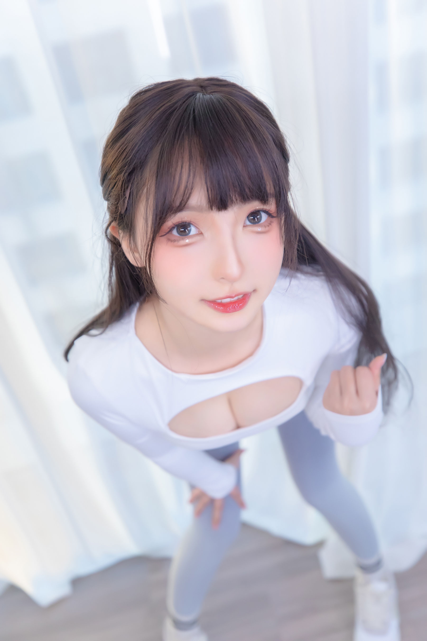 [网红COS] 萝莉神楽板真冬 瑜伽少女第9张