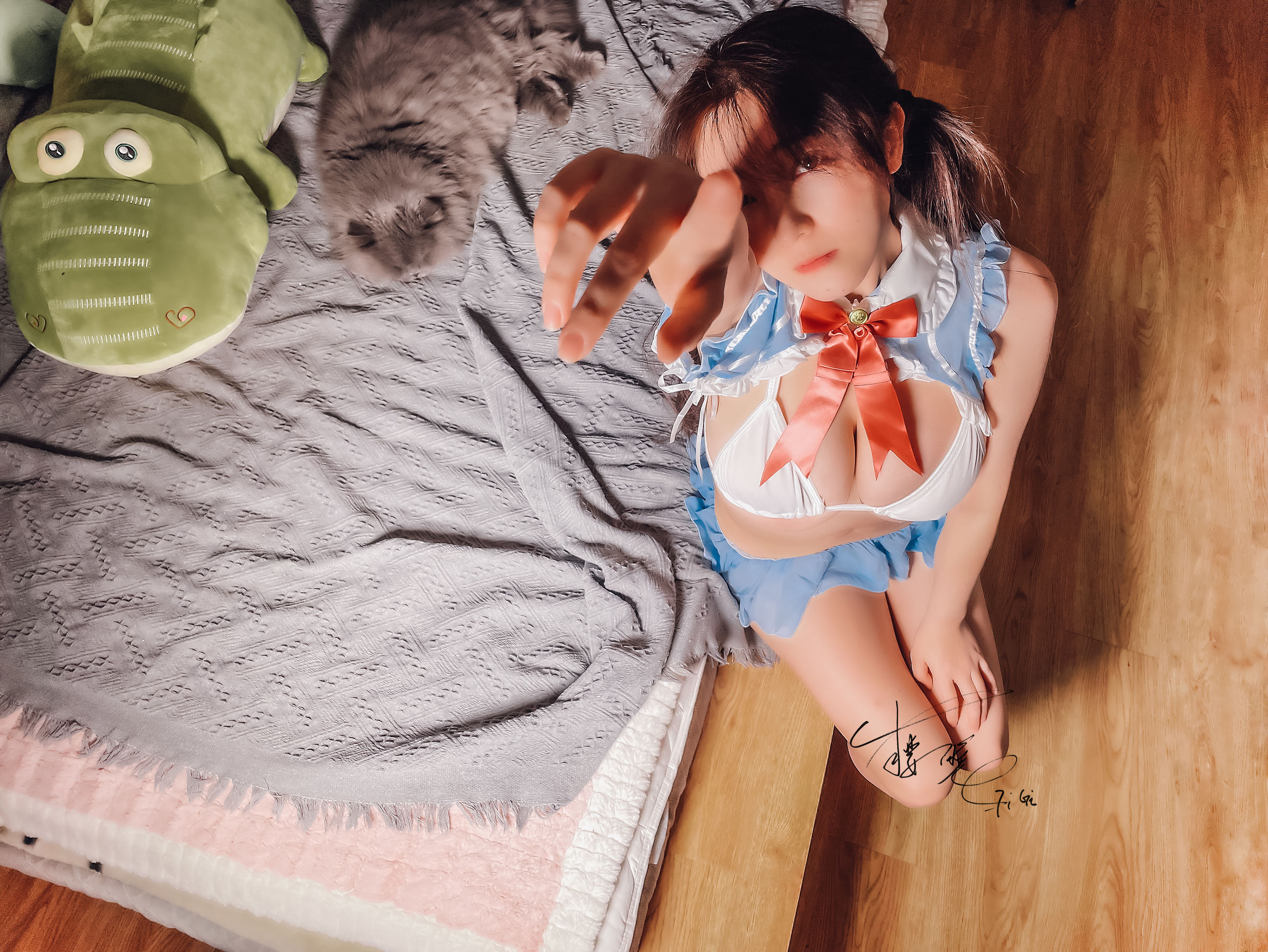 [网红COS] 网络红人樱晚gigi - 蓝色比基尼第7张