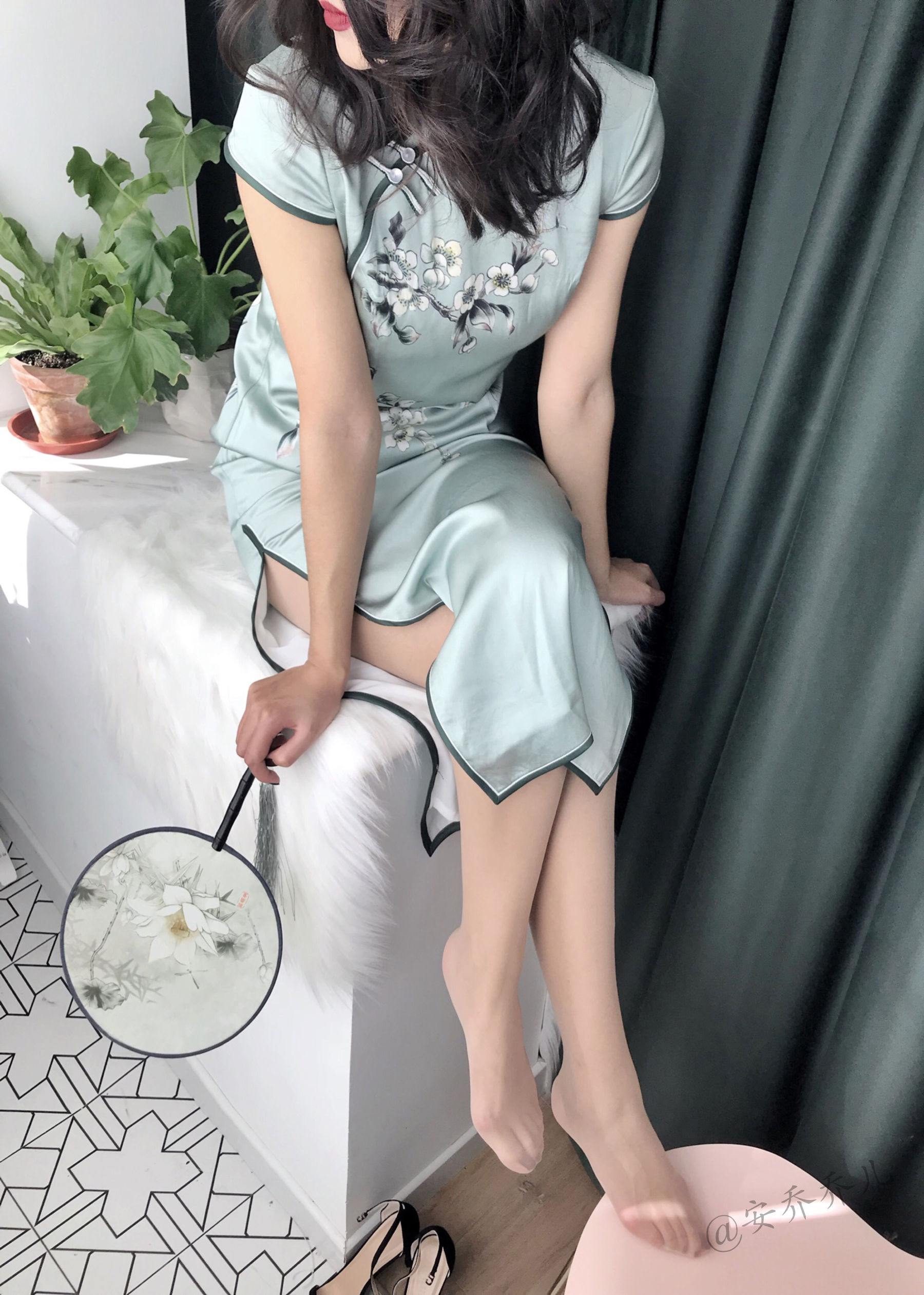 [福利COS] 安乔乔儿(Nia乔乔) No.017 安乔乔儿 黑丝旗袍第31张