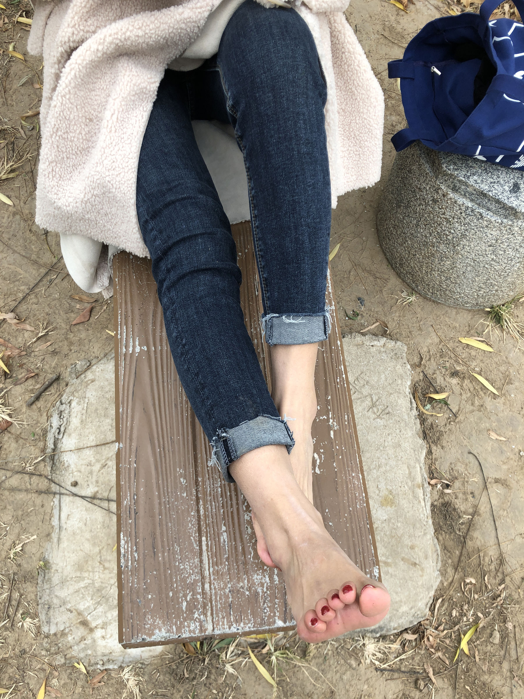 [福利COS] 安乔乔儿(Nia乔乔) No.010 红甲裸足第42张