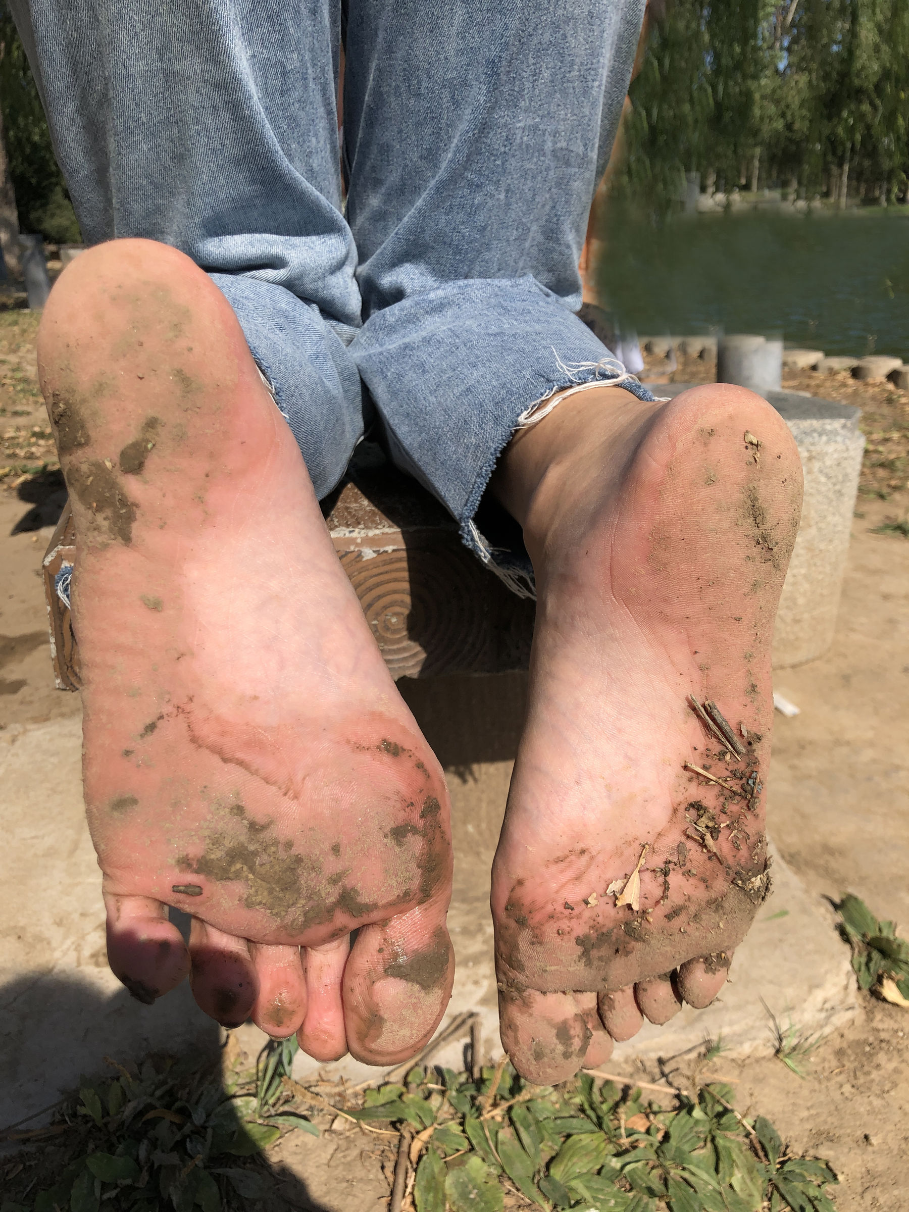 [福利COS] 安乔乔儿(Nia乔乔) No.007 乔乔脏脚底第34张