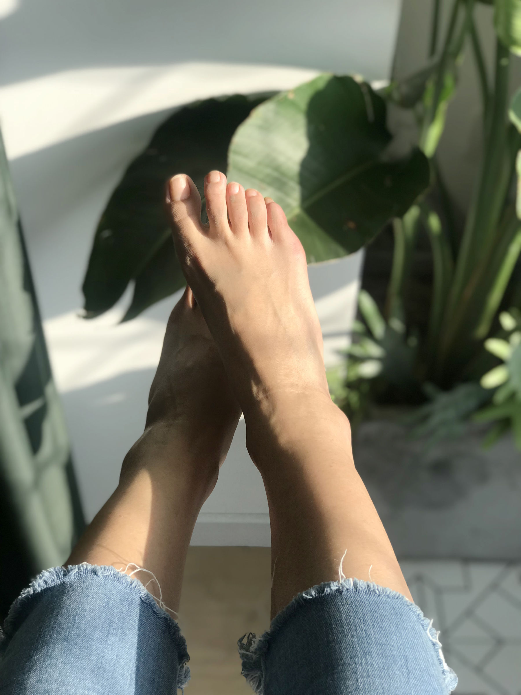 [福利COS] 安乔乔儿(Nia乔乔) No.015 脏脚踩鸡蛋第15张