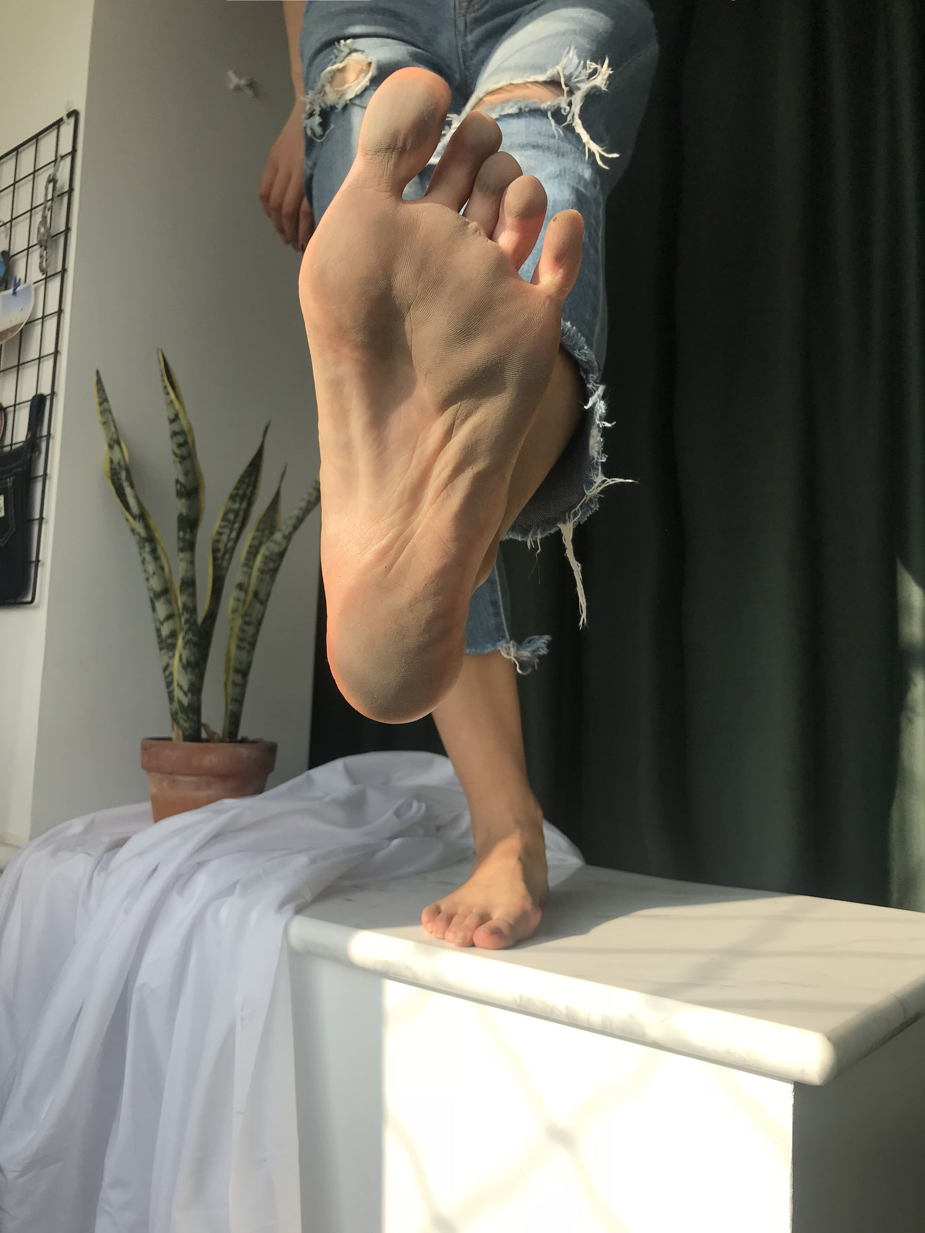 [福利COS] 安乔乔儿(Nia乔乔) No.015 脏脚踩鸡蛋第20张