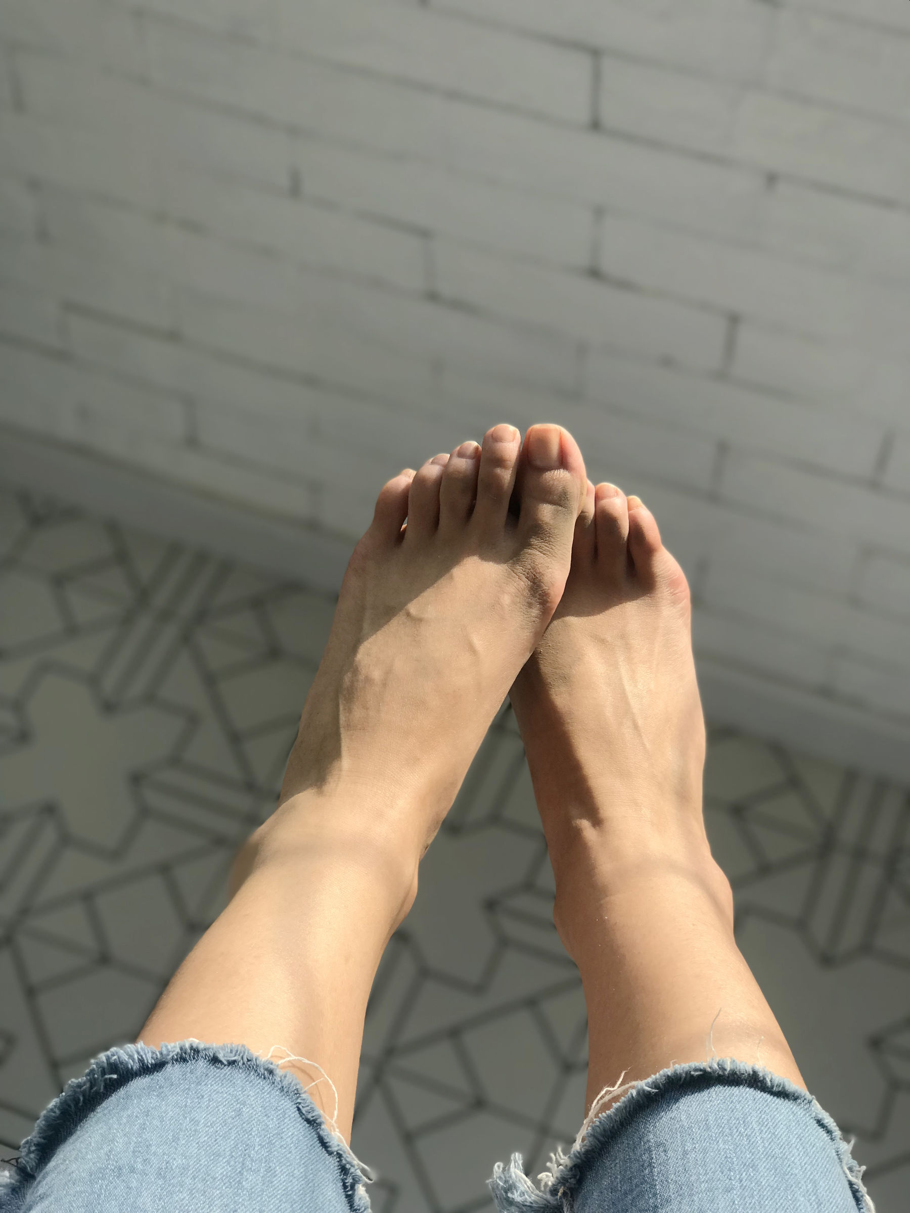 [福利COS] 安乔乔儿(Nia乔乔) No.015 脏脚踩鸡蛋第14张