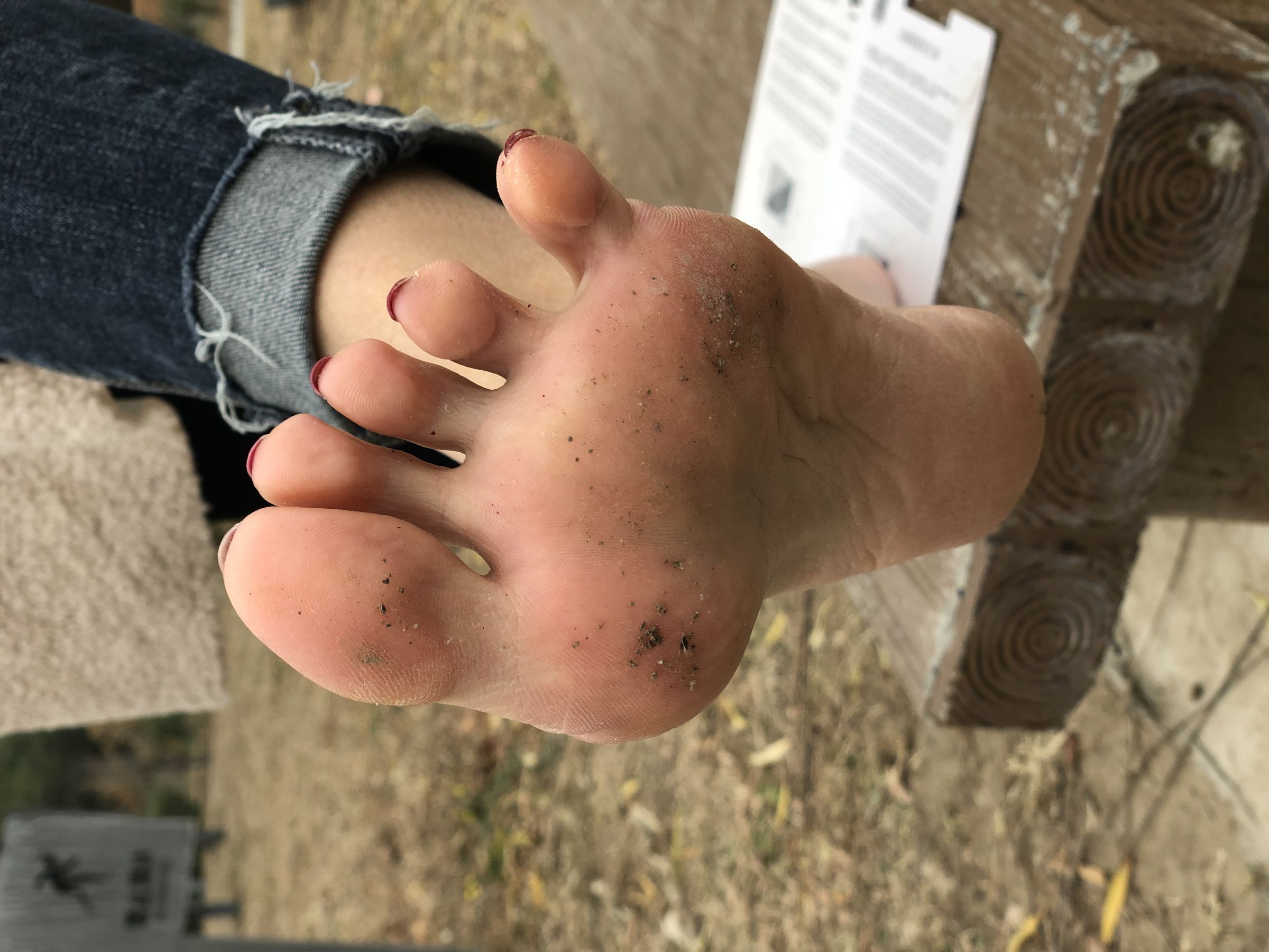 [福利COS] 安乔乔儿(Nia乔乔) No.010 红甲裸足第7张