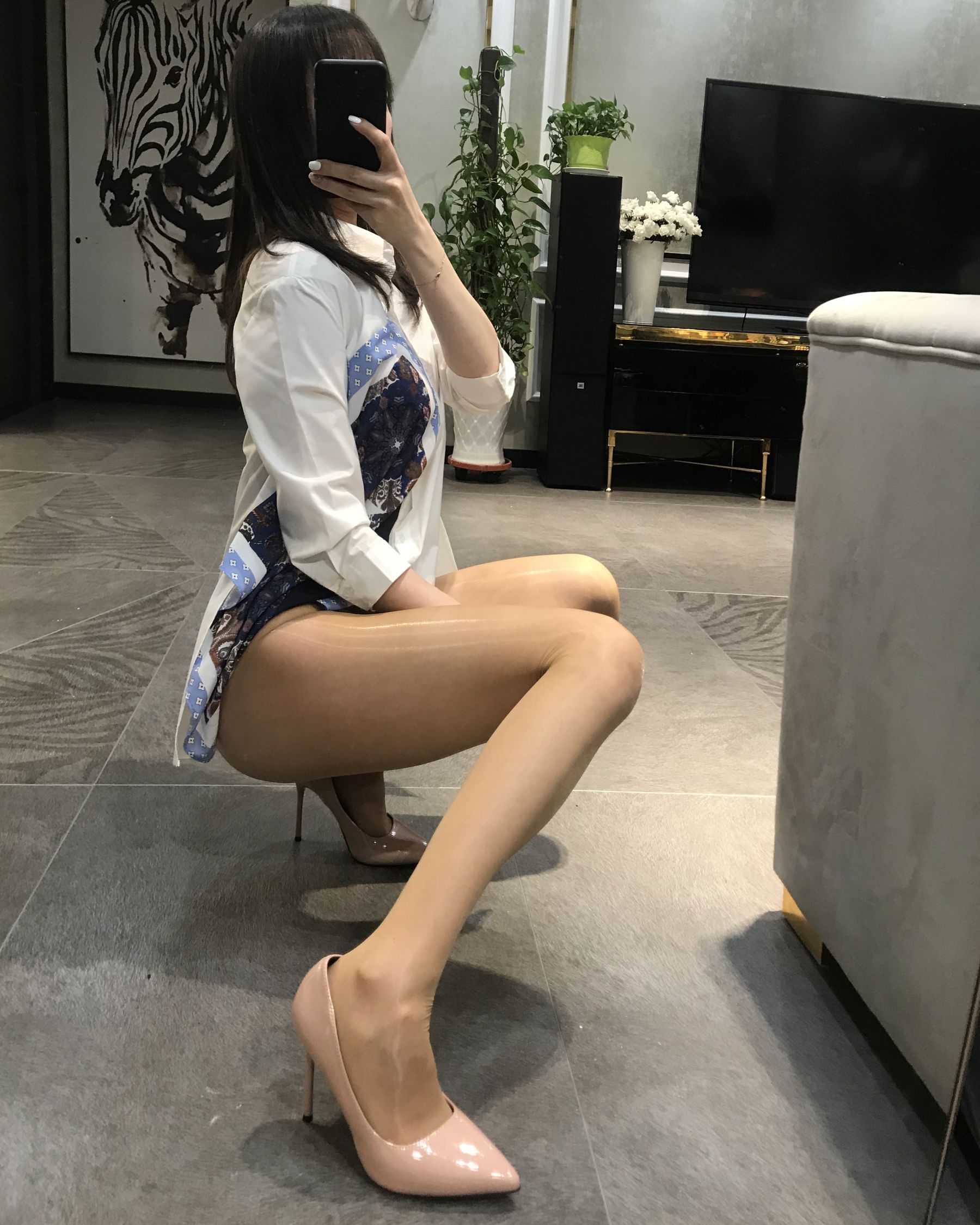 [福利COS] 丝足博主麋鹿_Monroe 2020.04.29 肉色亮丝第2张