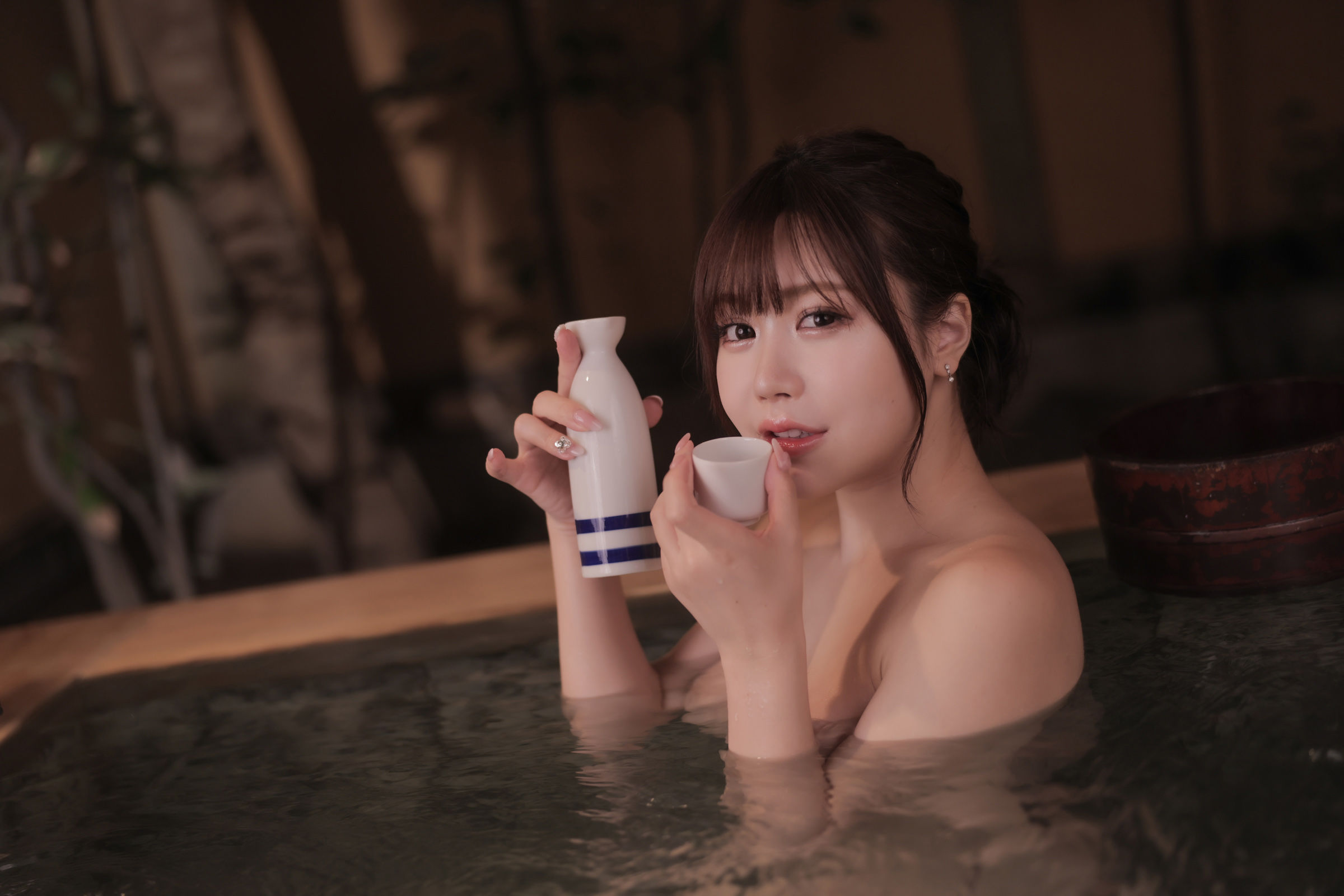 [福利COS] Mai Shirota 白田まい 白田まいと、貸切温泉と、濃厚接触第18张