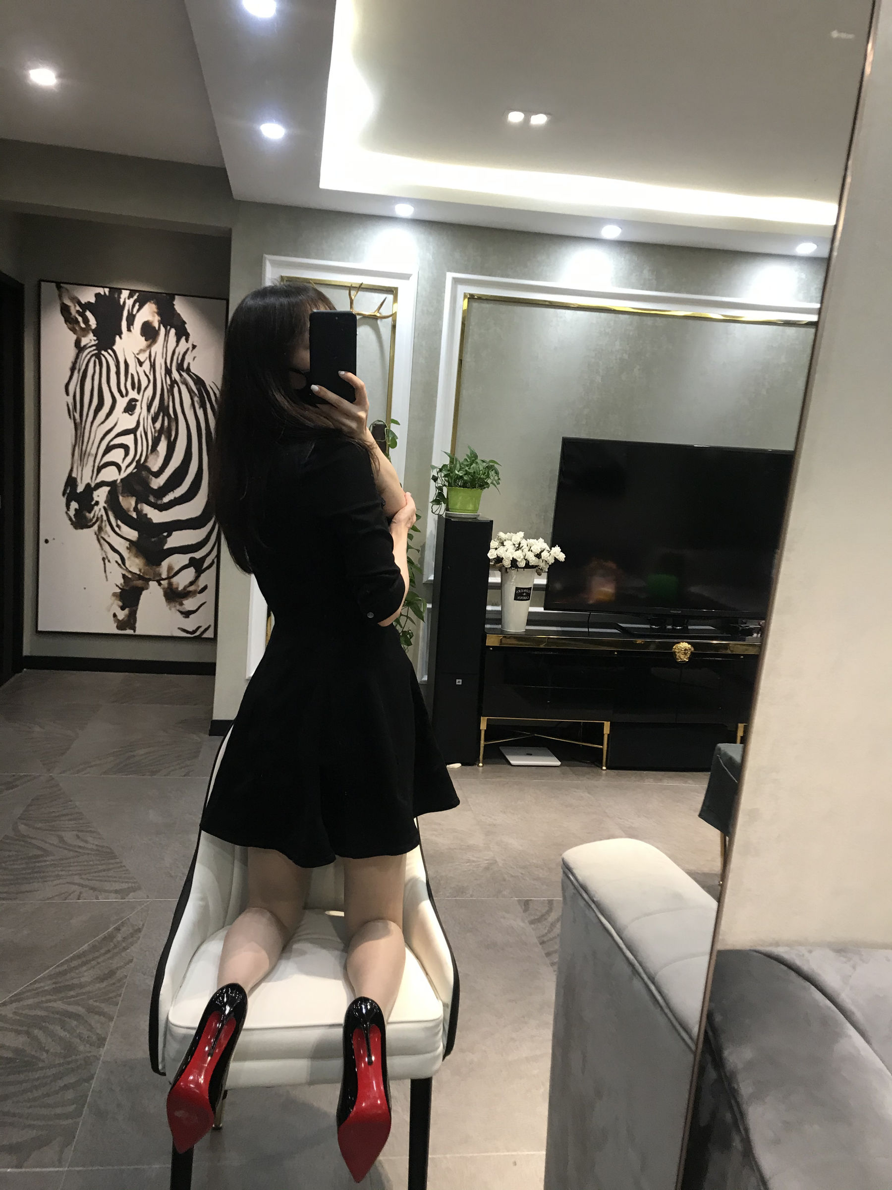 [福利COS] 丝足博主麋鹿_Monroe 2020.06.10 看看美腿第9张