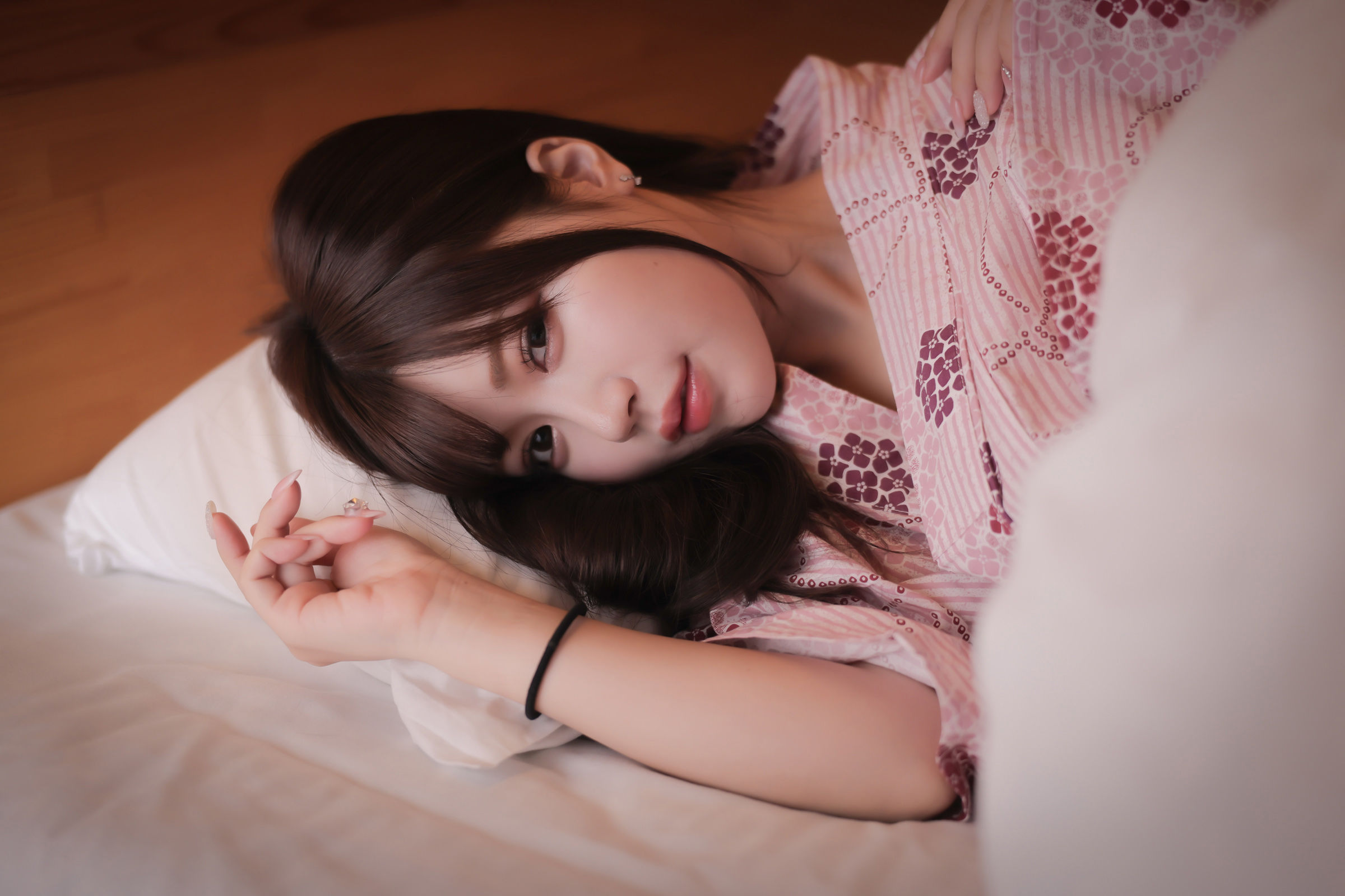 [福利COS] Mai Shirota 白田まい 白田まいと、貸切温泉と、濃厚接触第64张