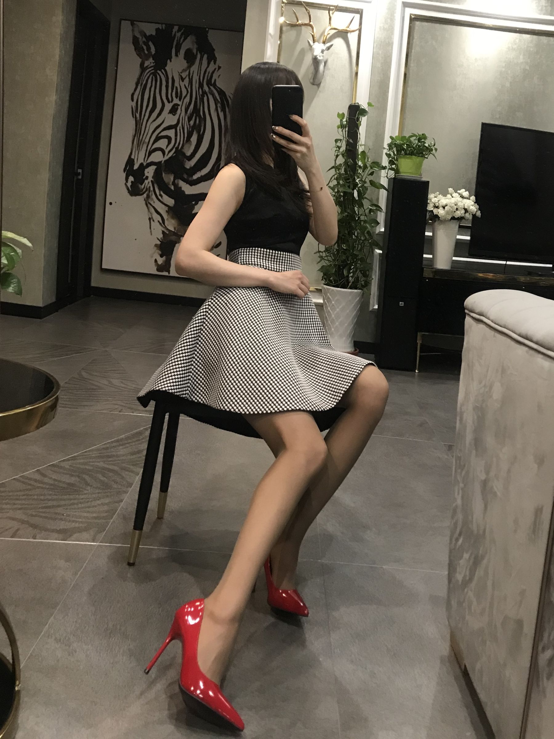 [福利COS] 丝足博主麋鹿_Monroe 2020.04.20 红高黑丝第20张