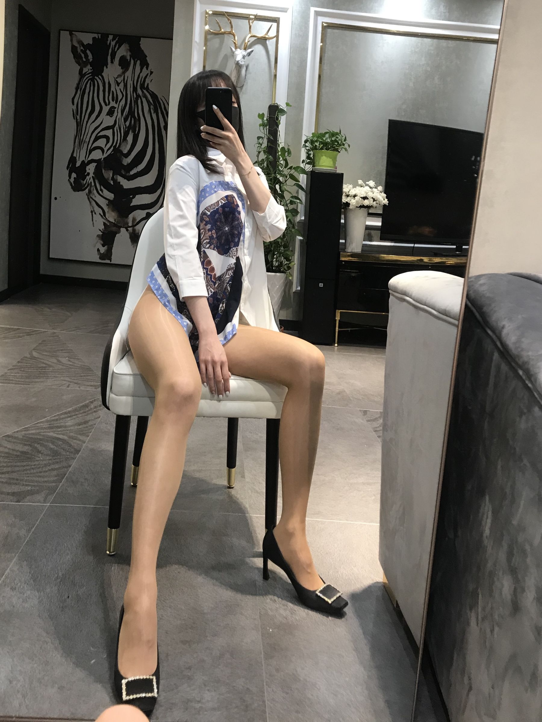 [福利COS] 丝足博主麋鹿_Monroe 2020.04.29 肉色亮丝第6张