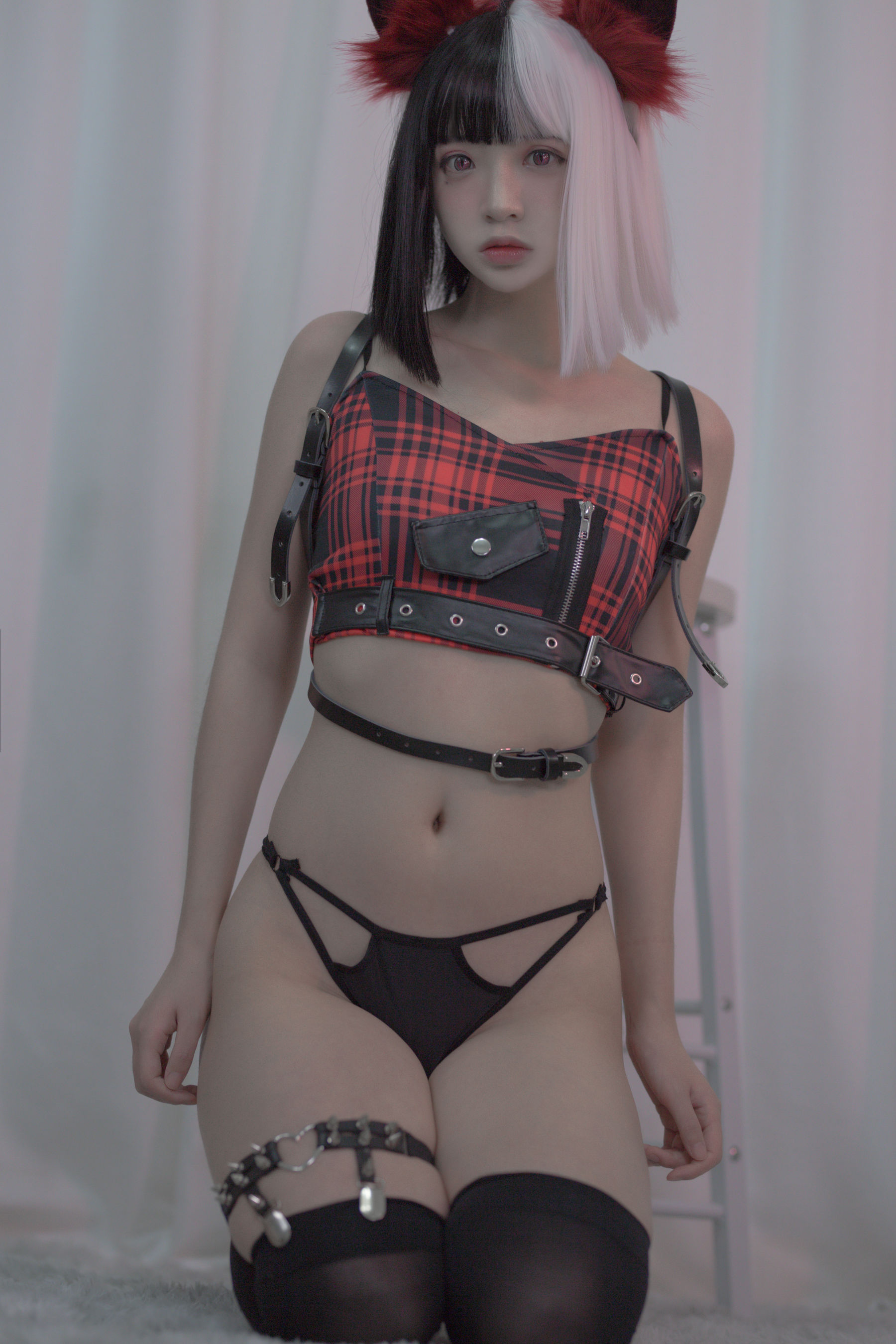 [福利COS] 疯猫ss - 黑白魔女库伊拉第5张