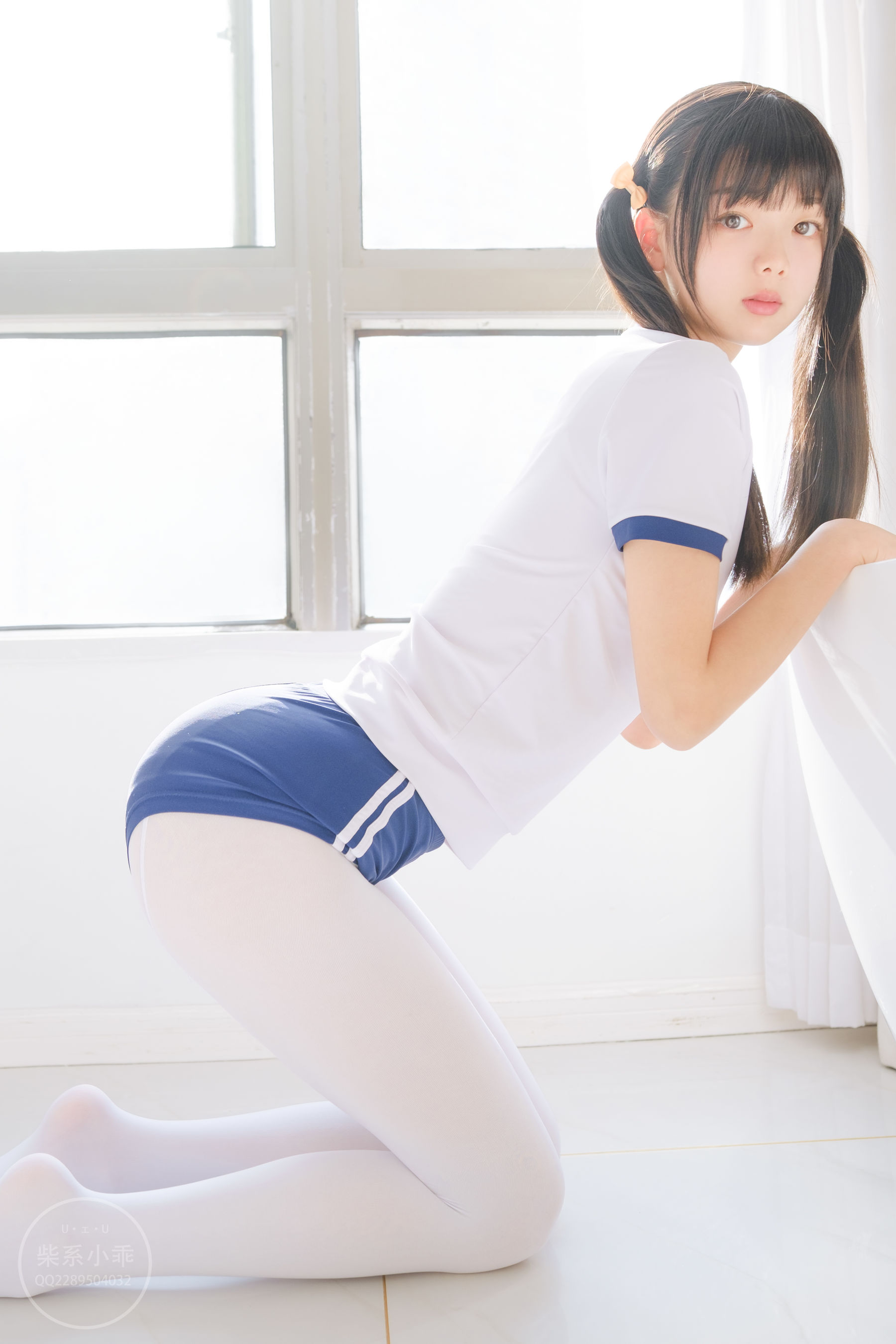 [福利COS] 柴系小乖(稚乖画册) - 体操服第1张