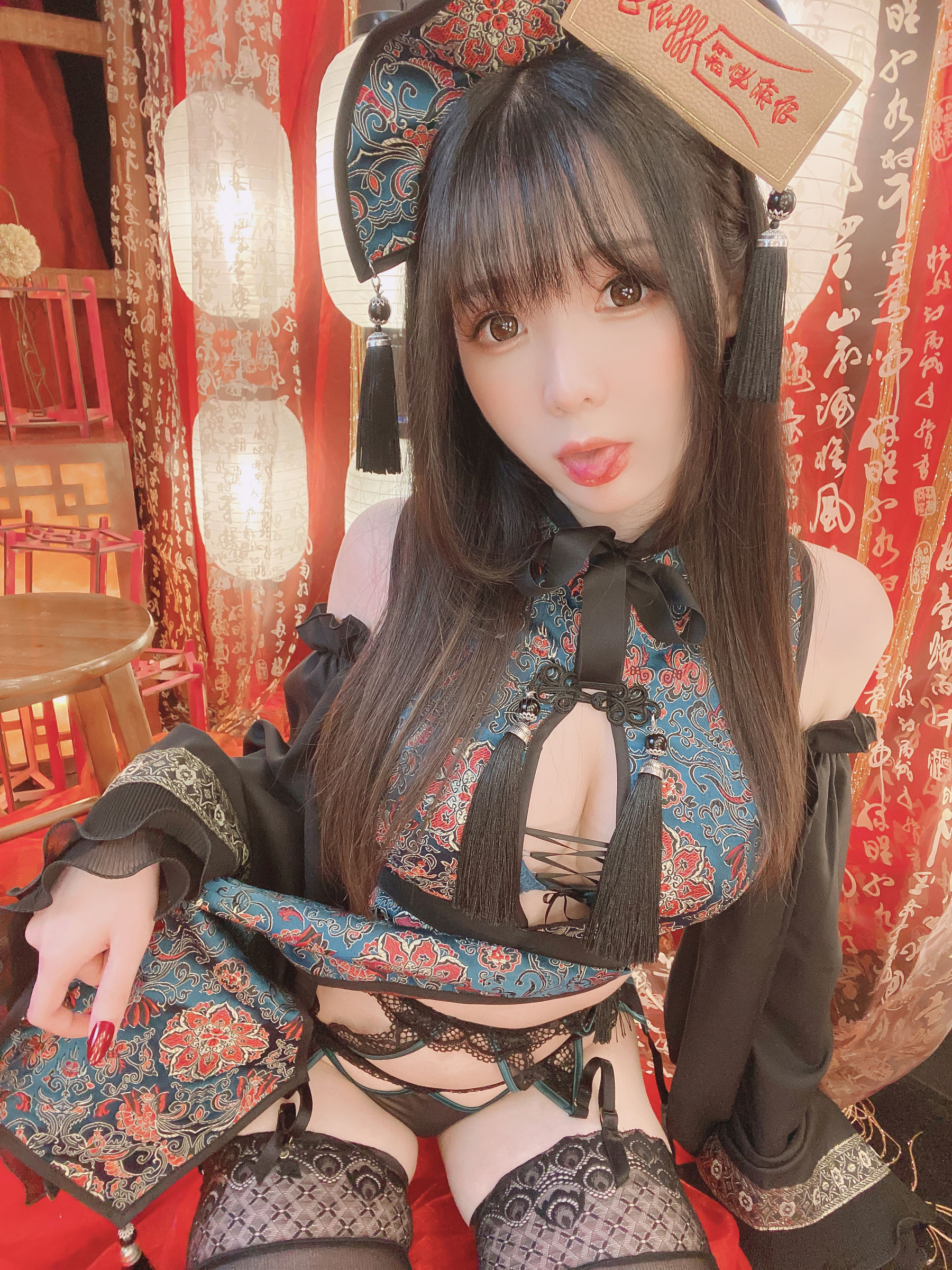 [福利COS] 微博妹纸霜月shimo - キョンシーちゃん自撮り第3张