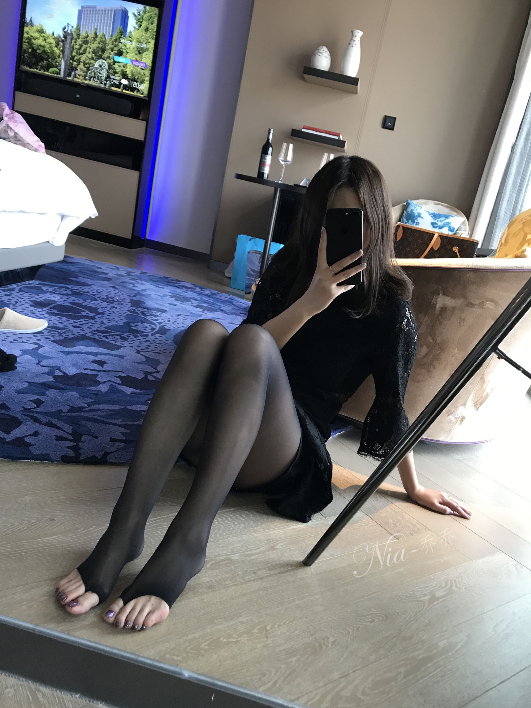 [福利COS] 安乔乔儿(Nia乔乔) No.023 出差刚到酒店呀第39张
