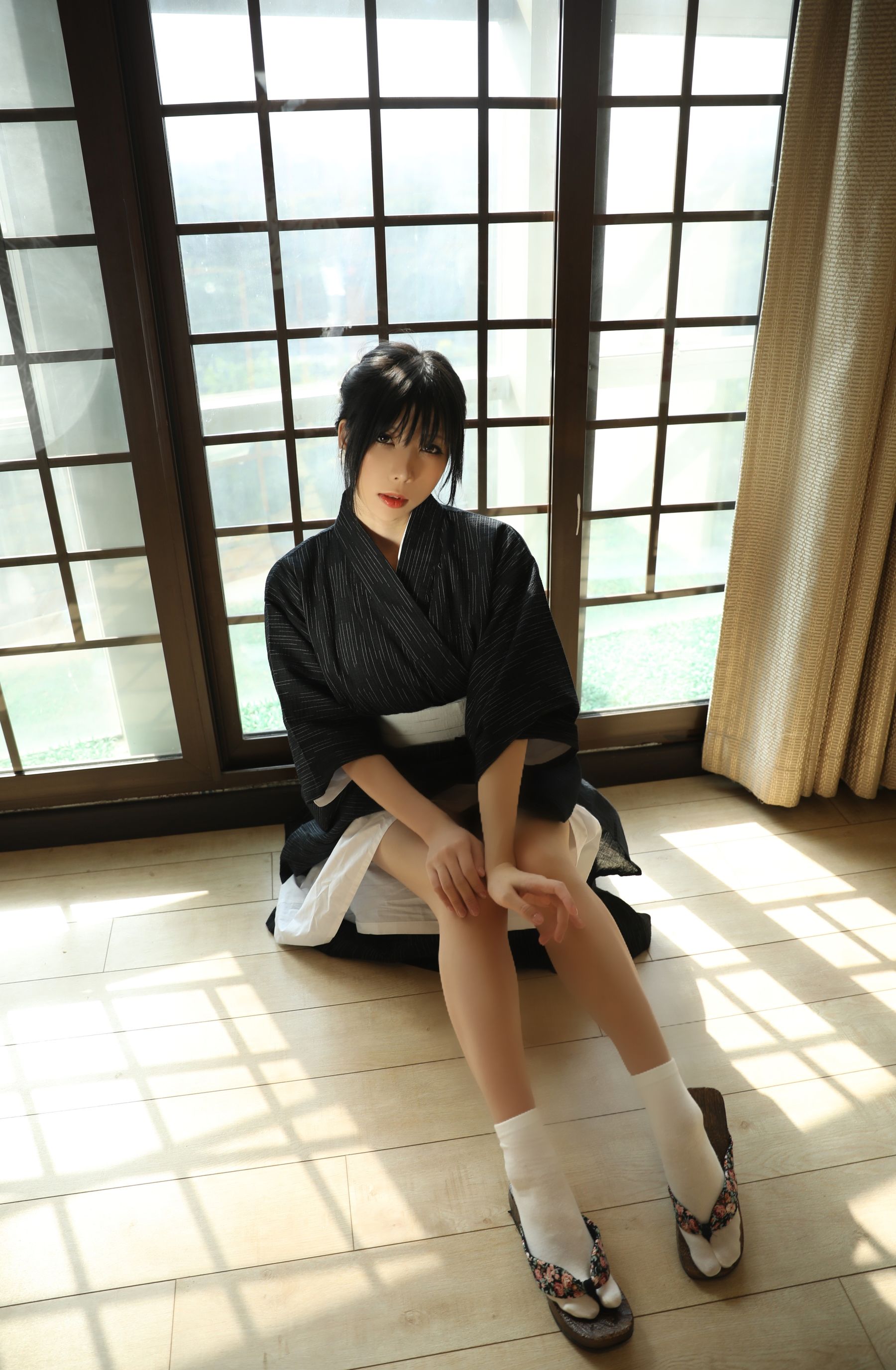 [福利COS] 二次元巨乳美女鹿野希 - 未亡人第15张