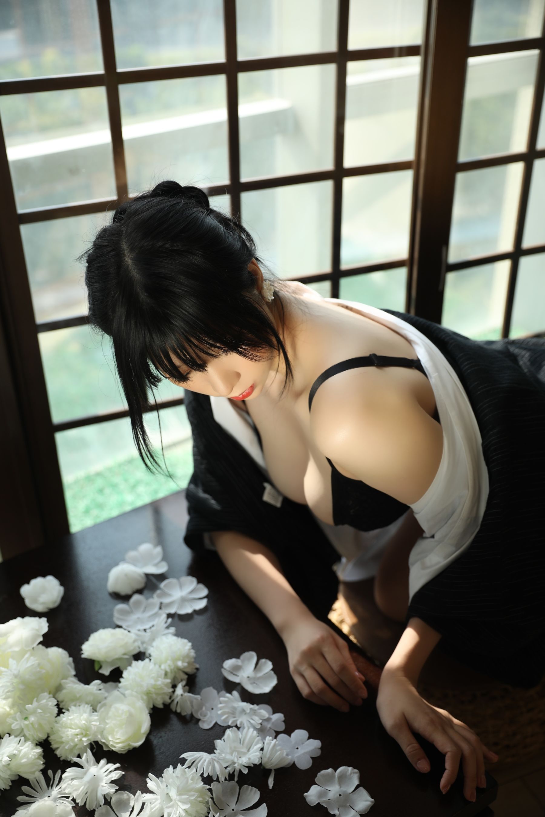 [福利COS] 二次元巨乳美女鹿野希 - 未亡人第23张