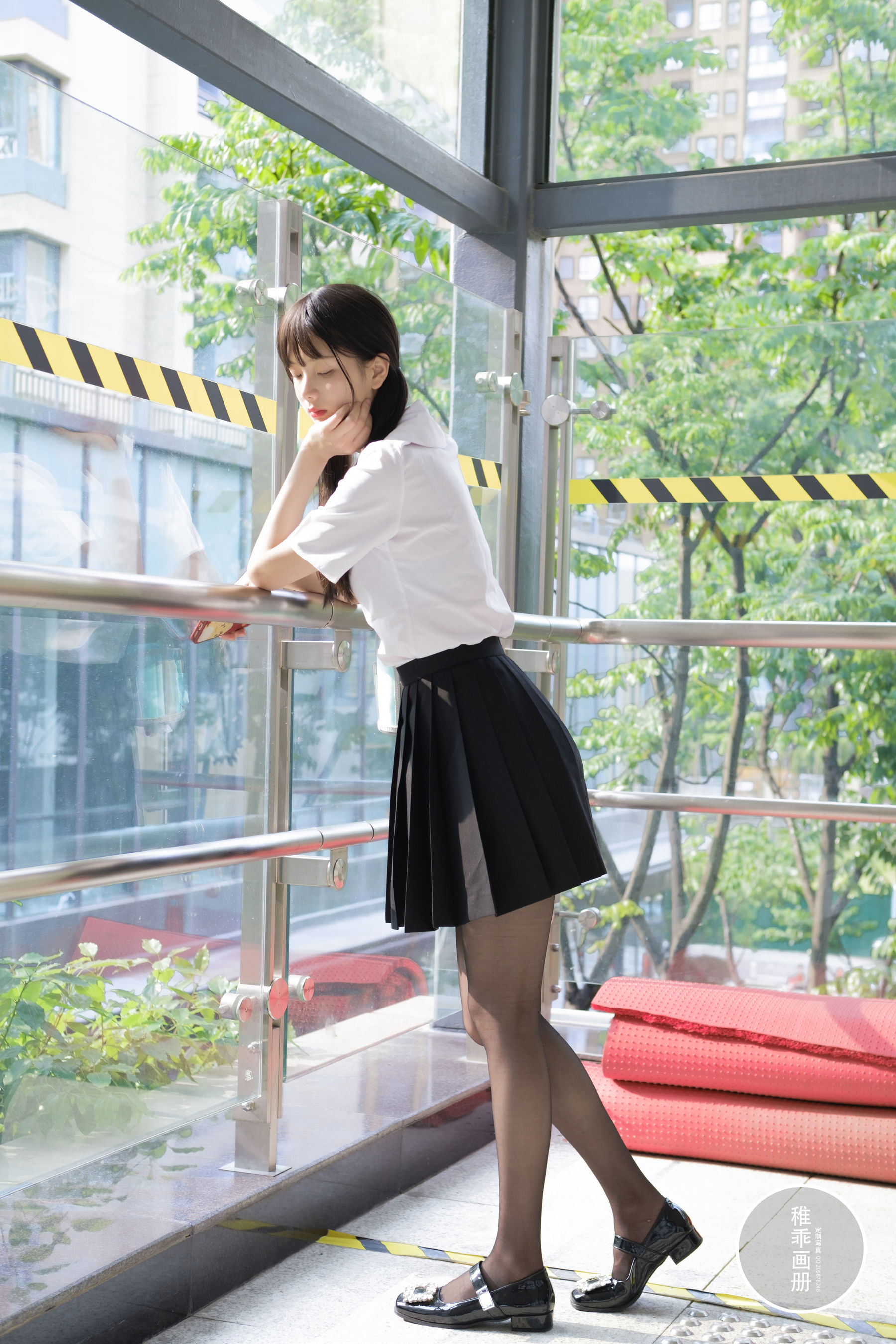 [福利COS] 柴系小乖(稚乖画册) - 夜夜 逛街13d黑丝第12张