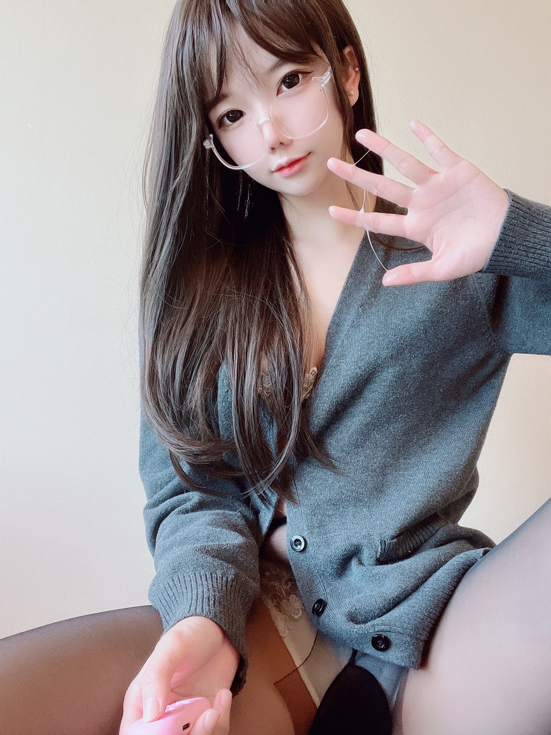 [福利COS] 莉犬酱 - 黑丝白蕾丝第12张