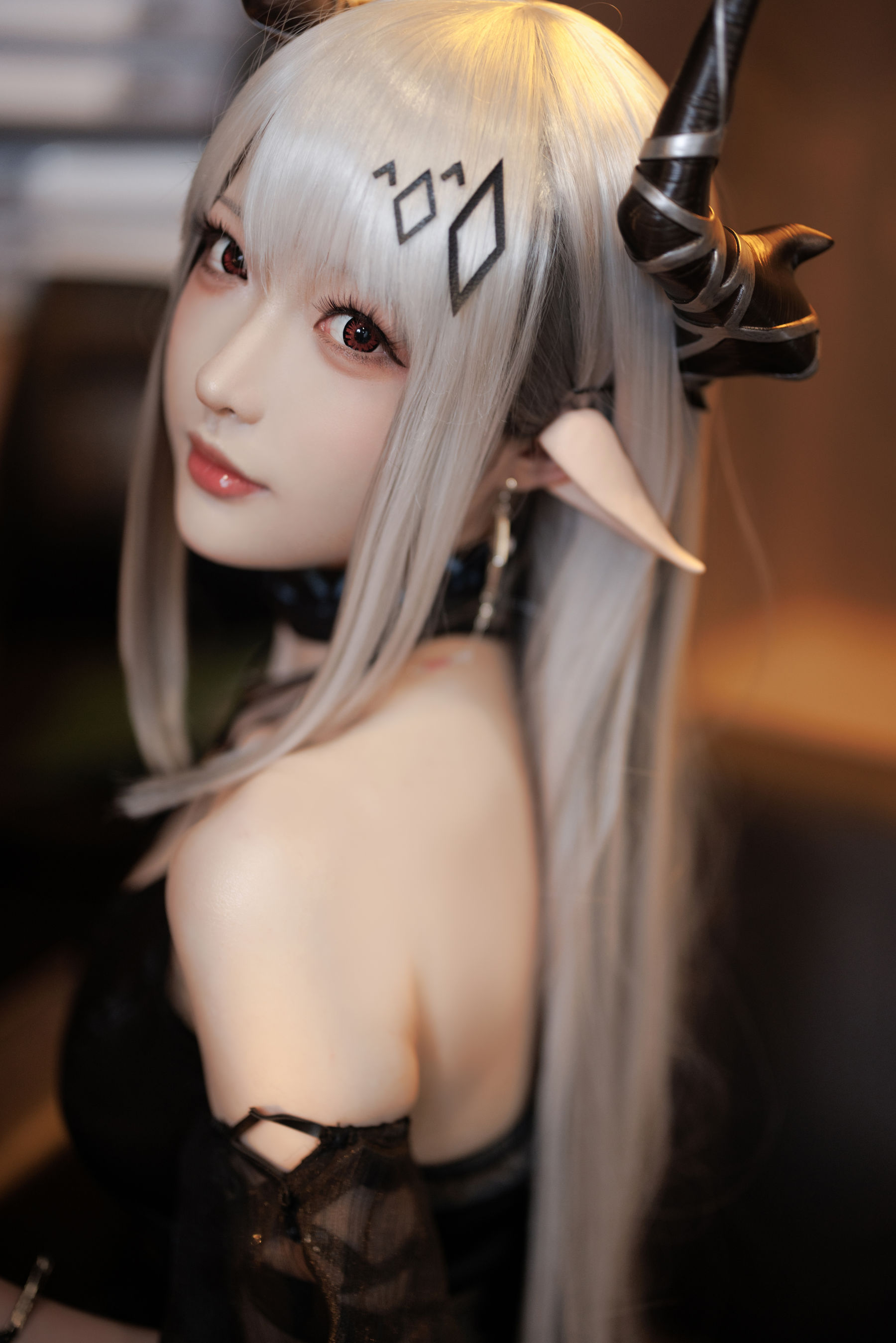 [福利COS] Coser小姐姐南宫 - 泥岩 礼服第6张