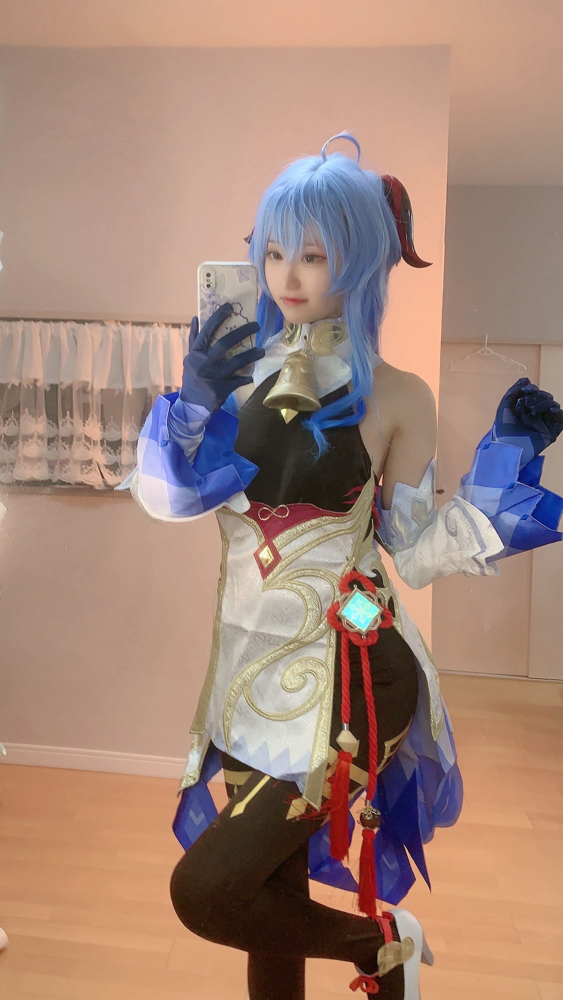 [福利COS] 千阳(ちよ) - 甘雨对镜拍第3张