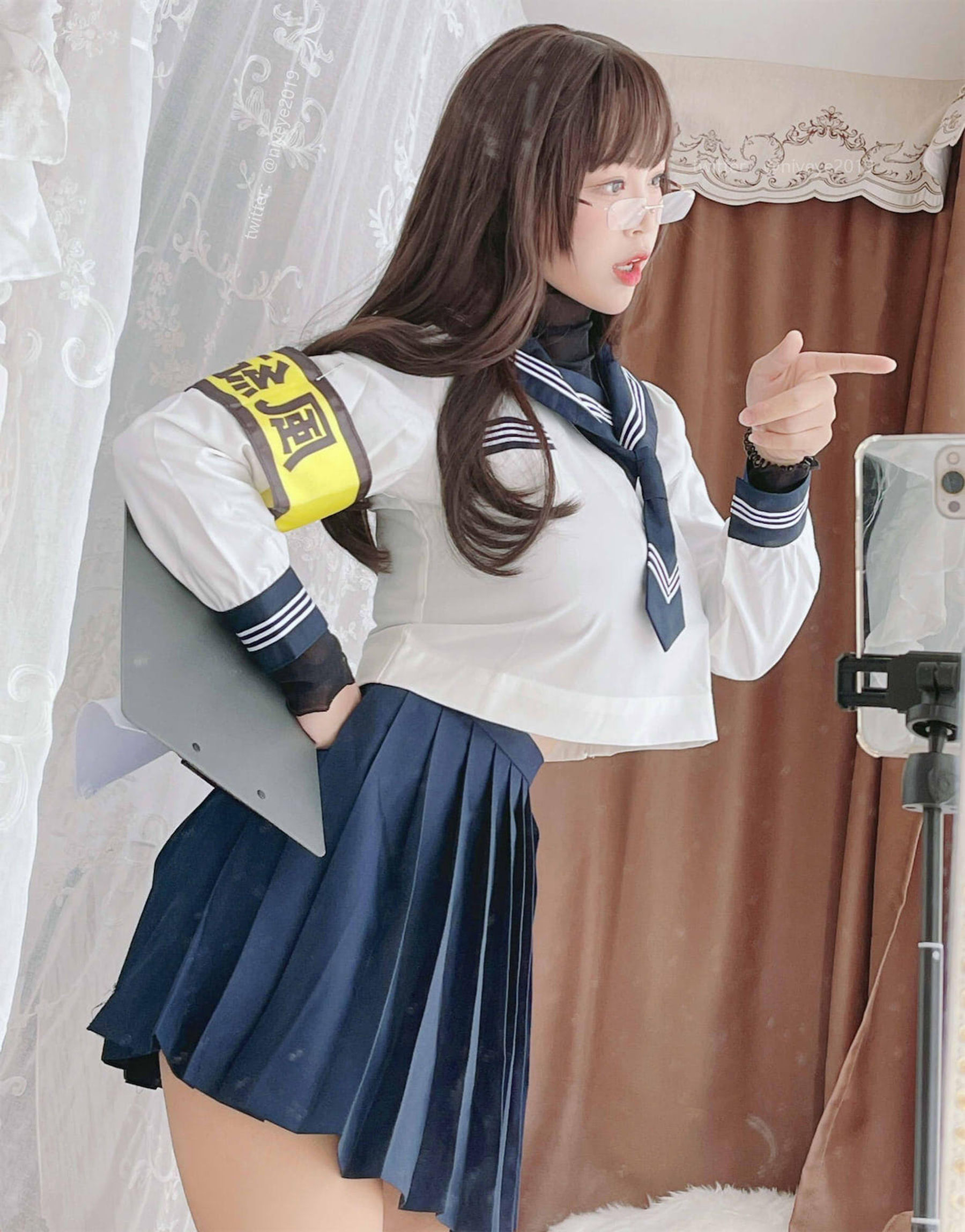 [福利COS] 萌系小姐姐-白烨-&amp;amp;耶米西奶露 - 风纪委员第1张