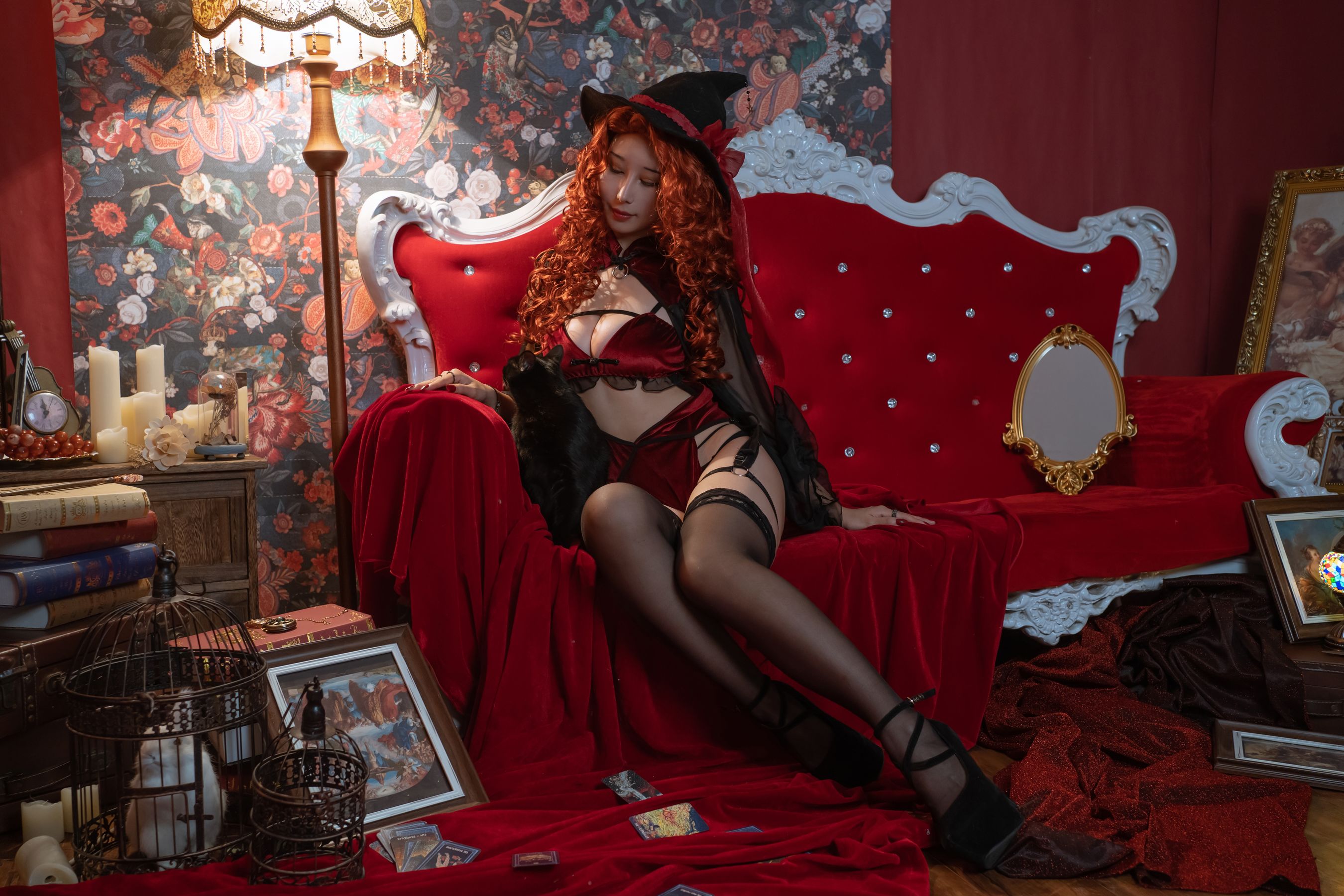 [福利COS] 云溪溪 - 奶桃桃 女巫和艳后第1张