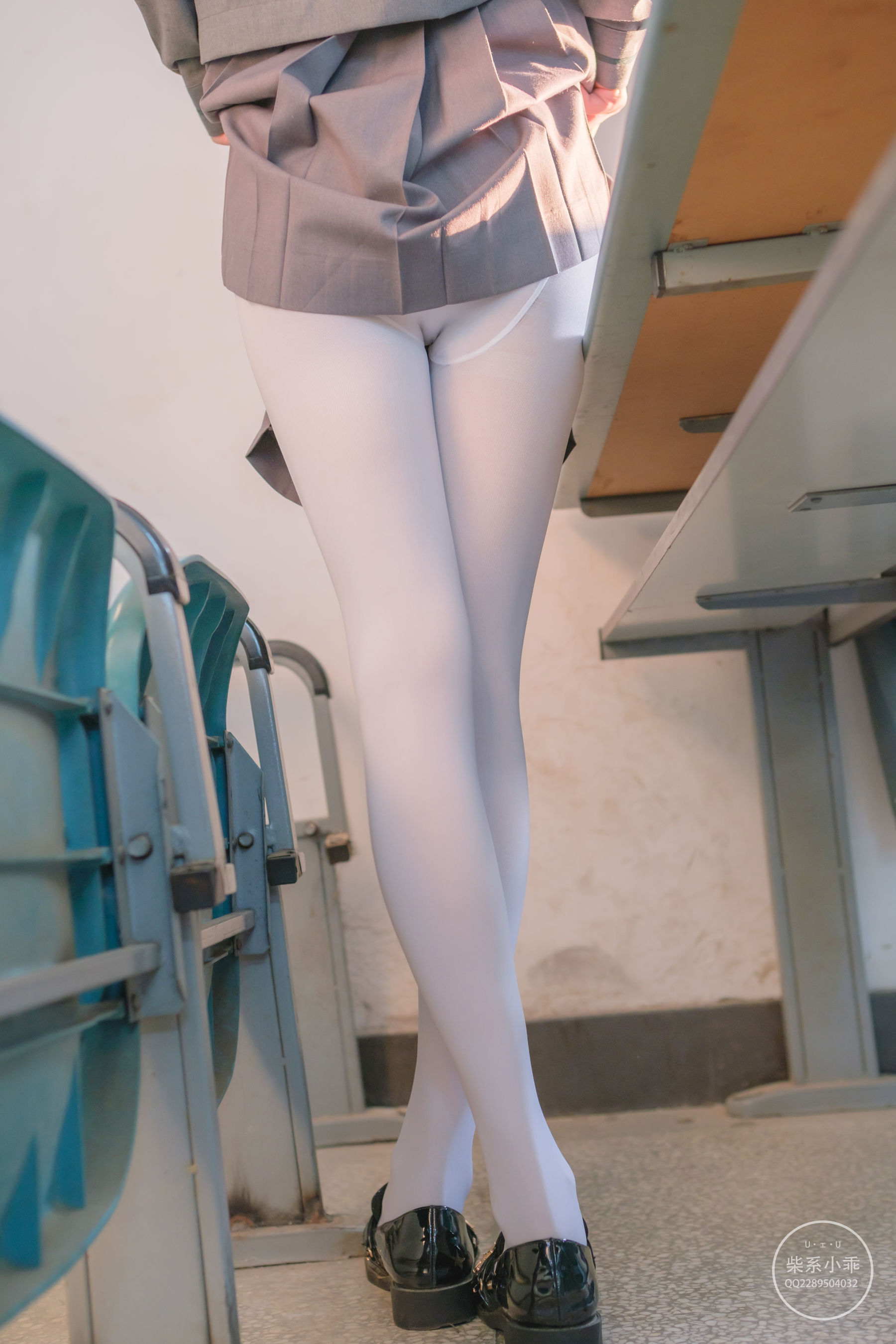 [福利COS] 柴系小乖(稚乖画册) - 夜夜 教室第19张