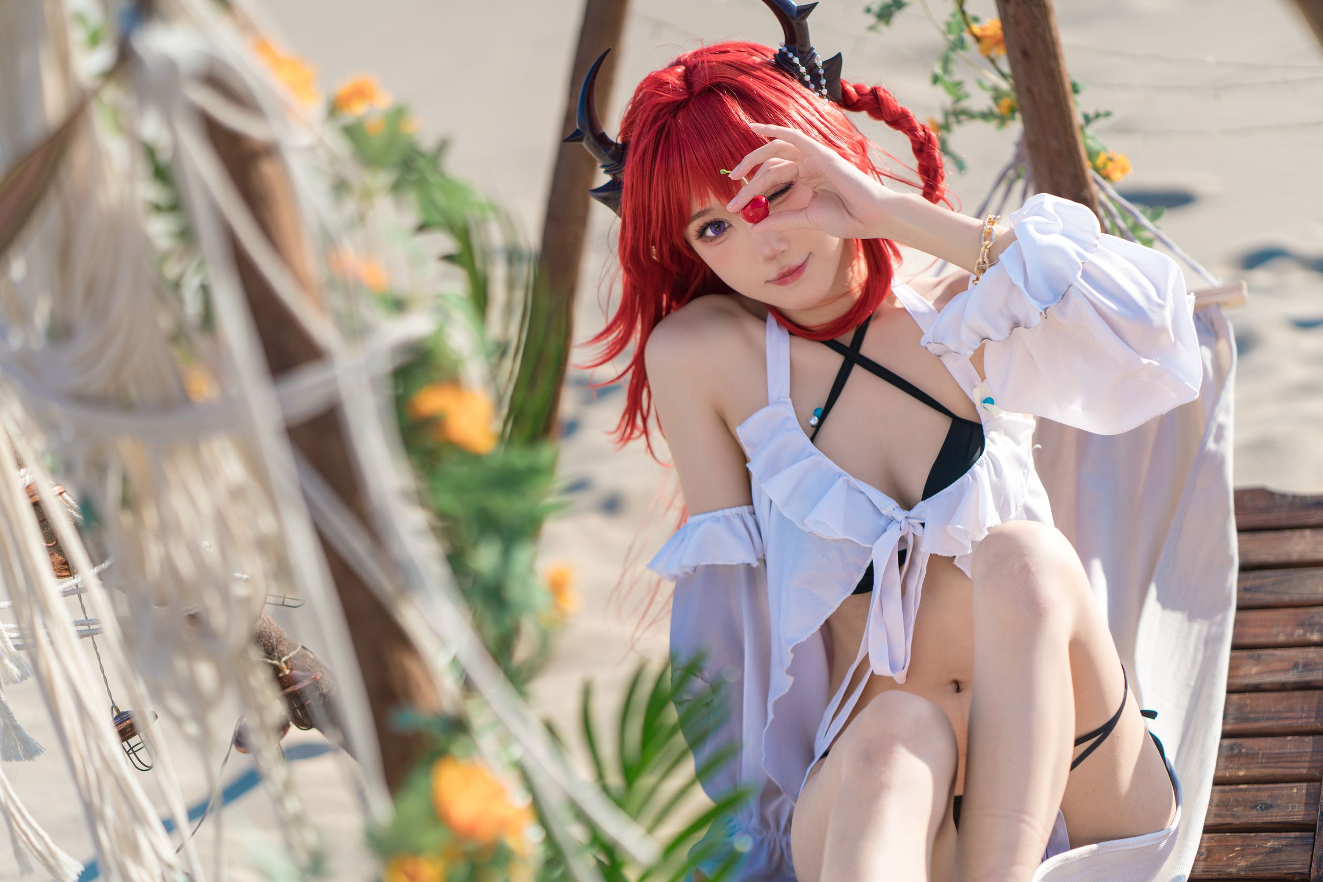 [福利COS] 动漫博主阿包也是兔娘 - 明日方舟 史尔特尔泳装第10张