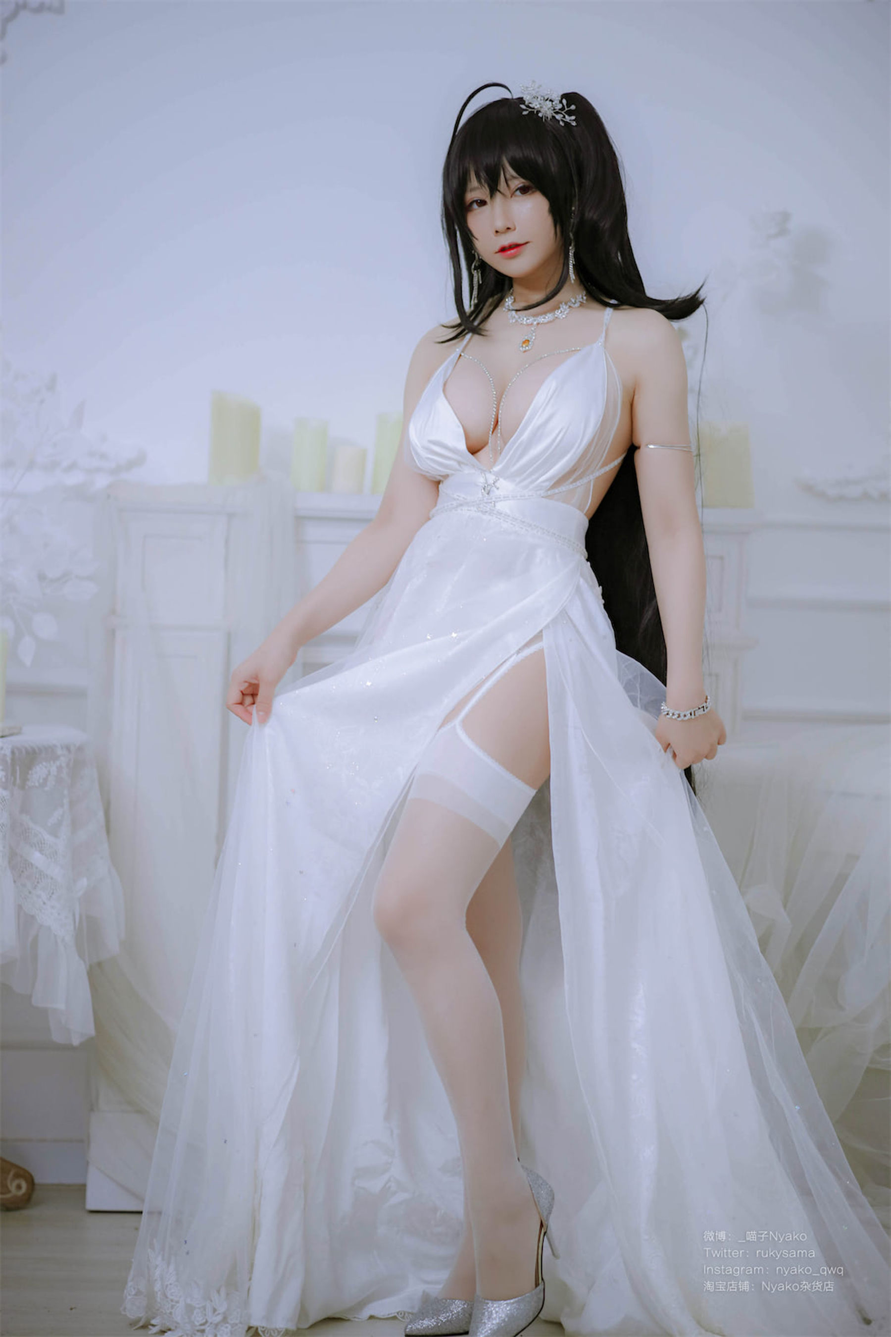 [福利COS] 萌妹子Nyako喵子 - 大凤纯白婚纱第17张