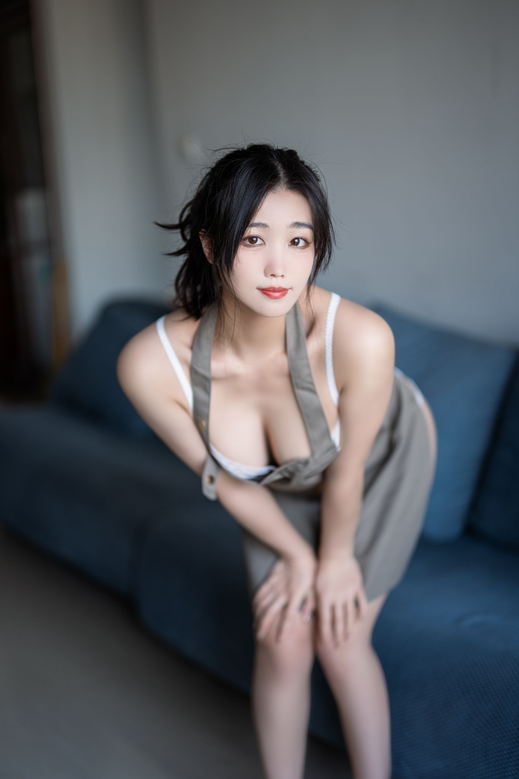 [福利COS] Cosplay汪知子 - 围裙第1张