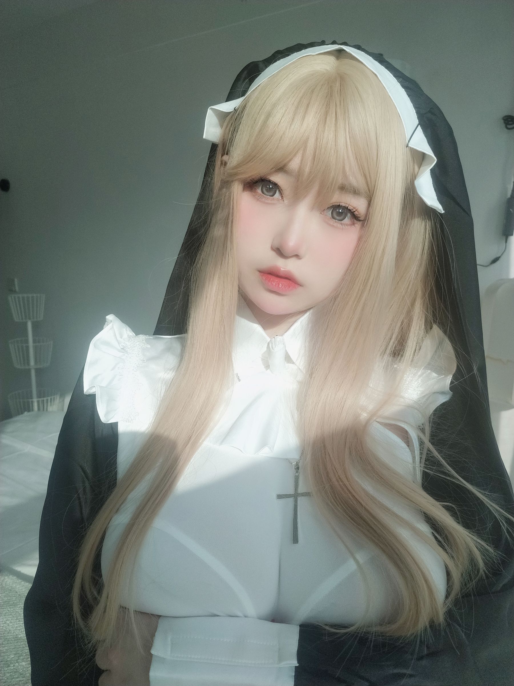[福利COS] 女主K - 修女第11张