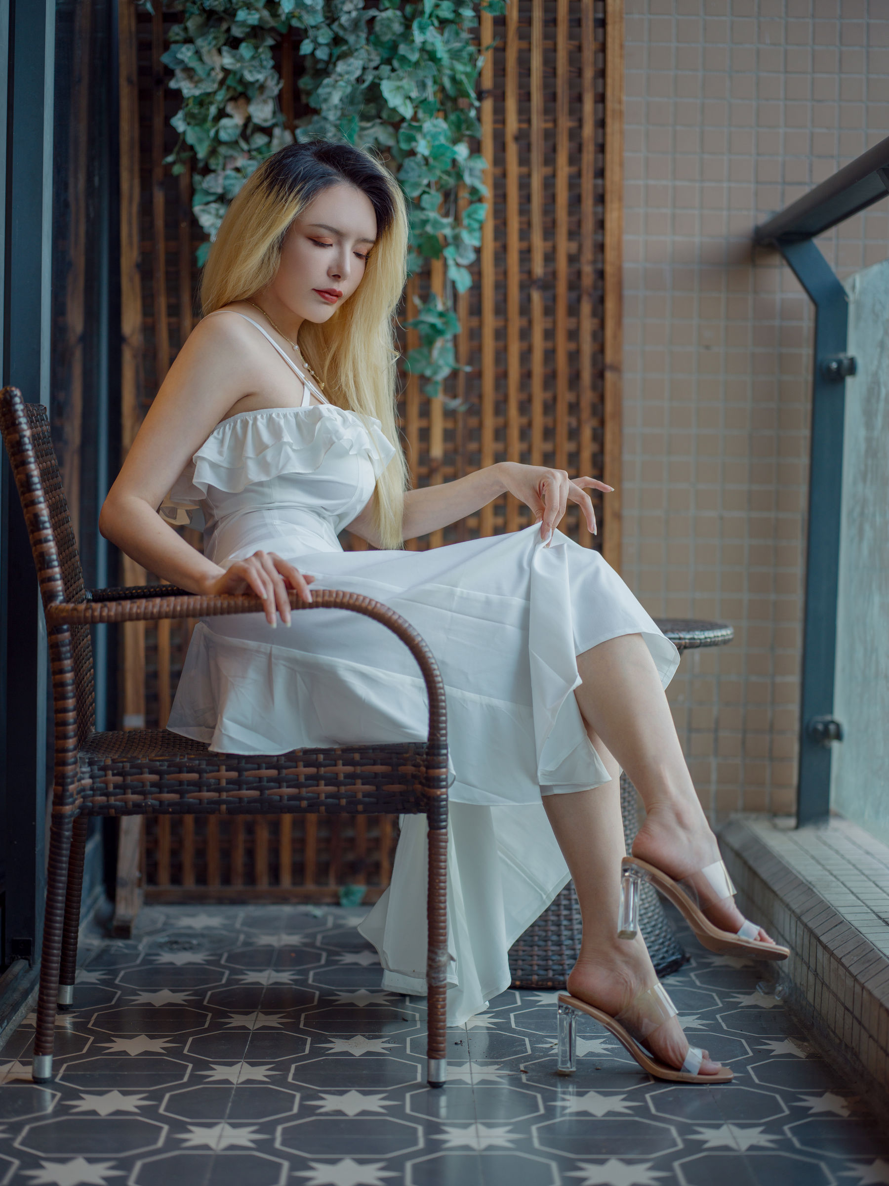 [福利COS] 秋和柯基(夏小秋秋秋) - 白色连衣裙第3张