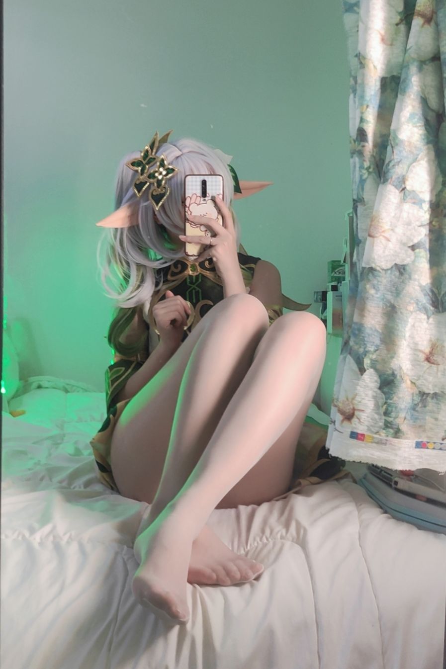 [福利COS] 洛桑w伊梓 - 小草神第1张